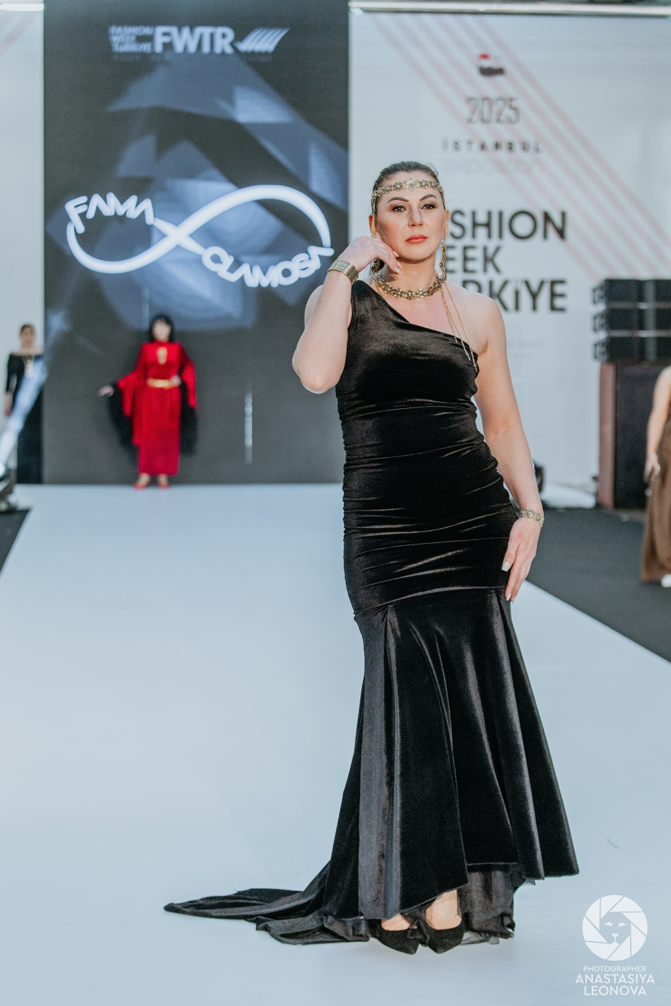 Fashion Week Türkiye [spring, 2025]. Anastasia Leonowa