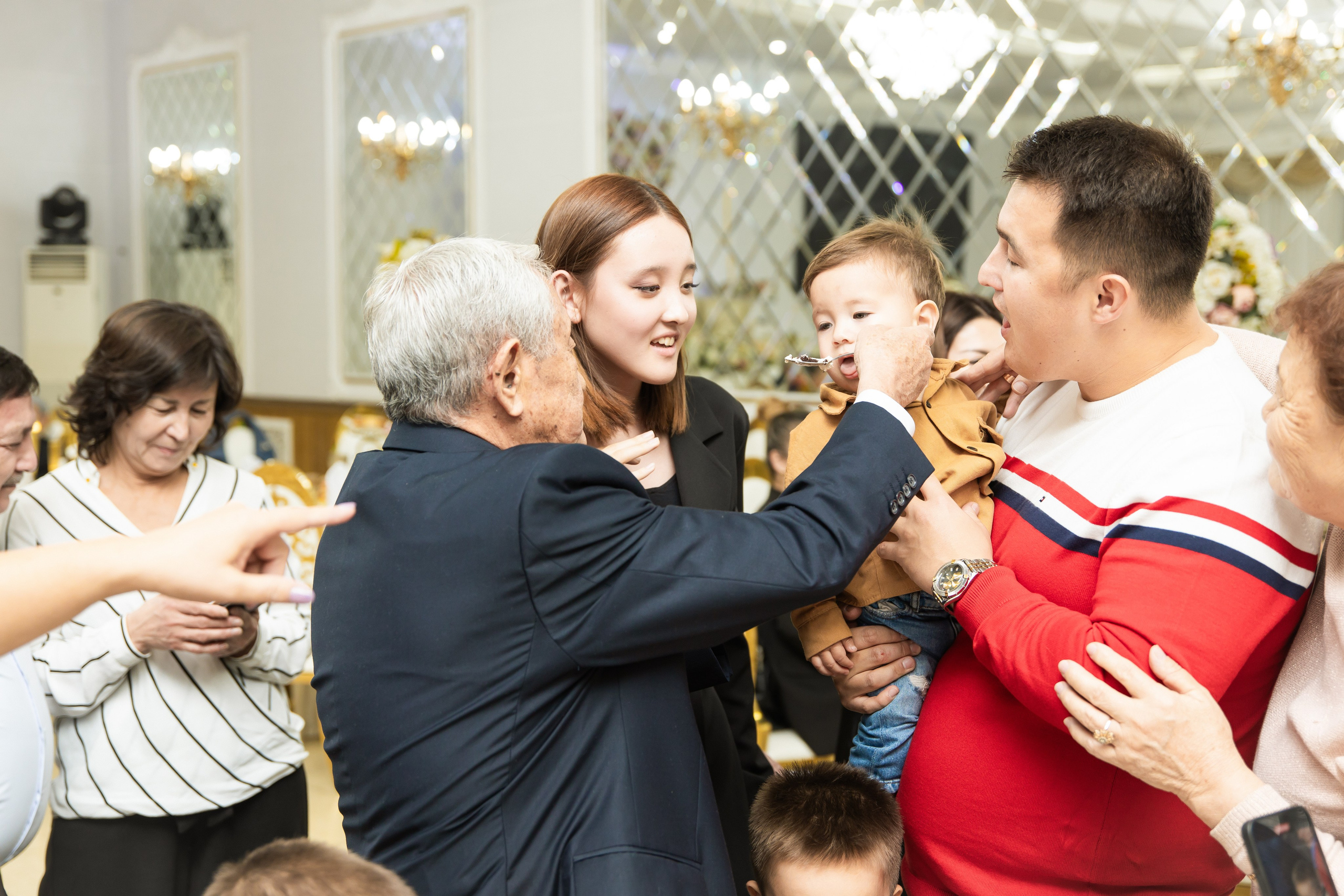 Юбилей. Свадебный и студийный фотограф в Алматы Ильяс Кырбаев