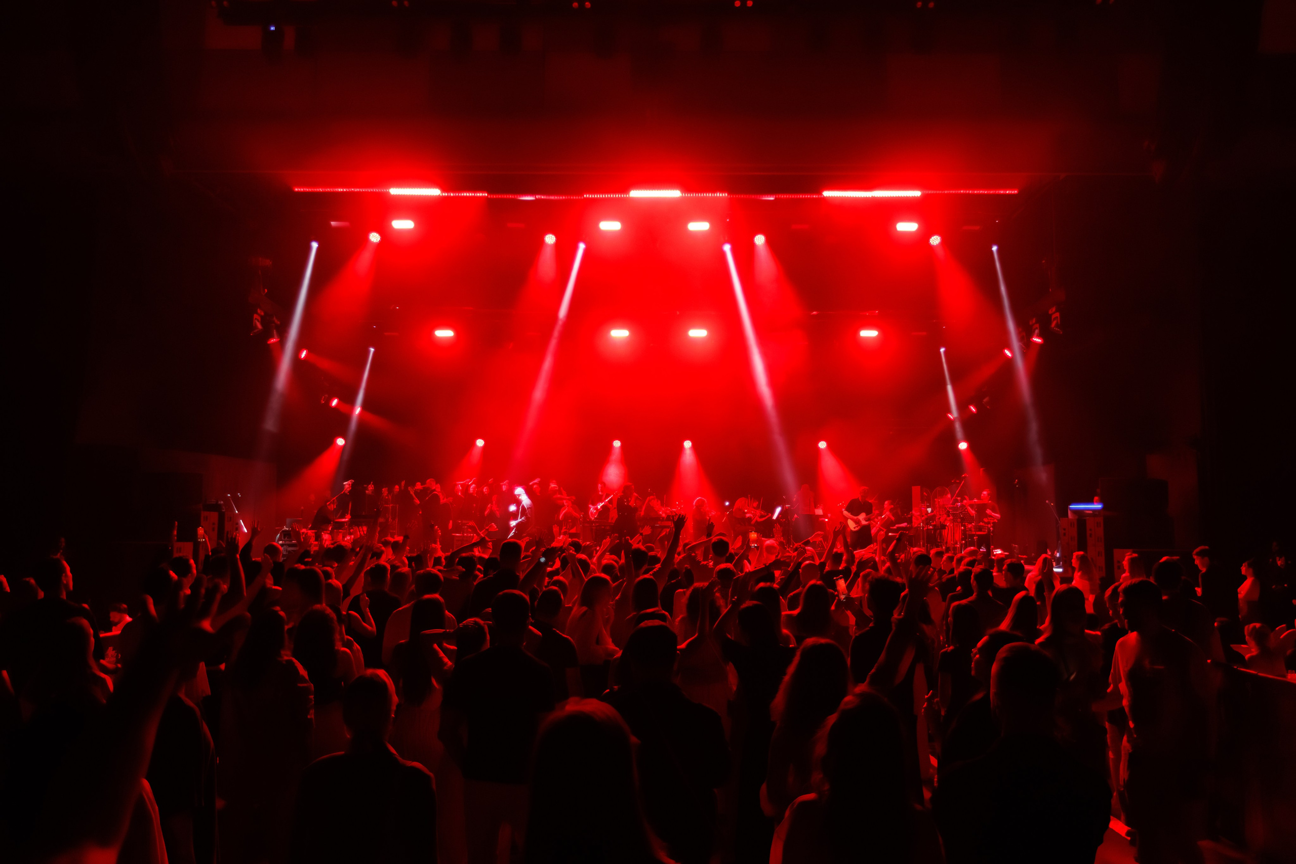 Concert Photography in Dubai — Anton Belyaev Live Performance. Evgen Yatsenko — Photographer in Dubai