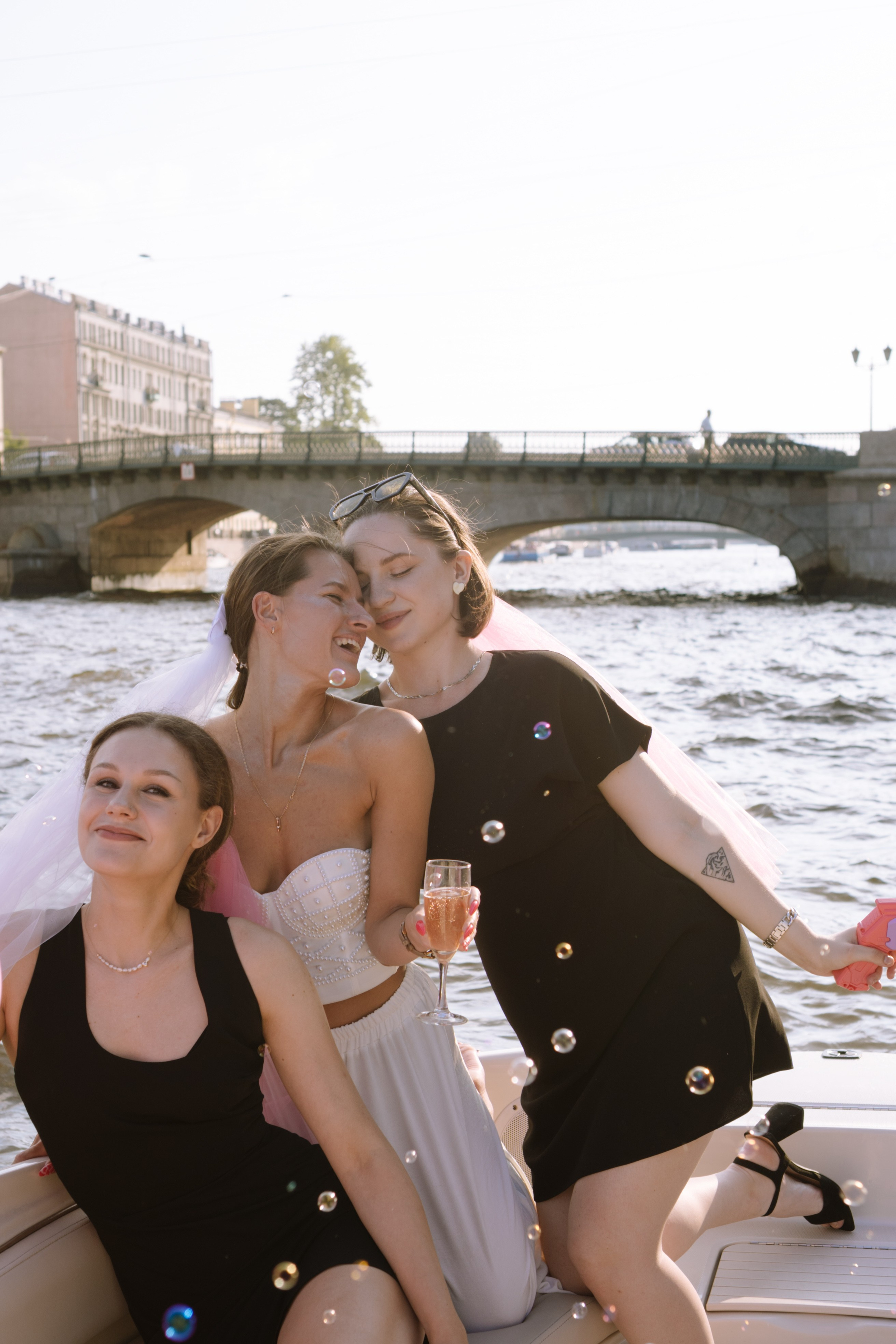 ДЕВИЧНИК НА КАТЕРЕ. Профессиональный фотограф, Санкт-Петербург — Виктория Богомолова