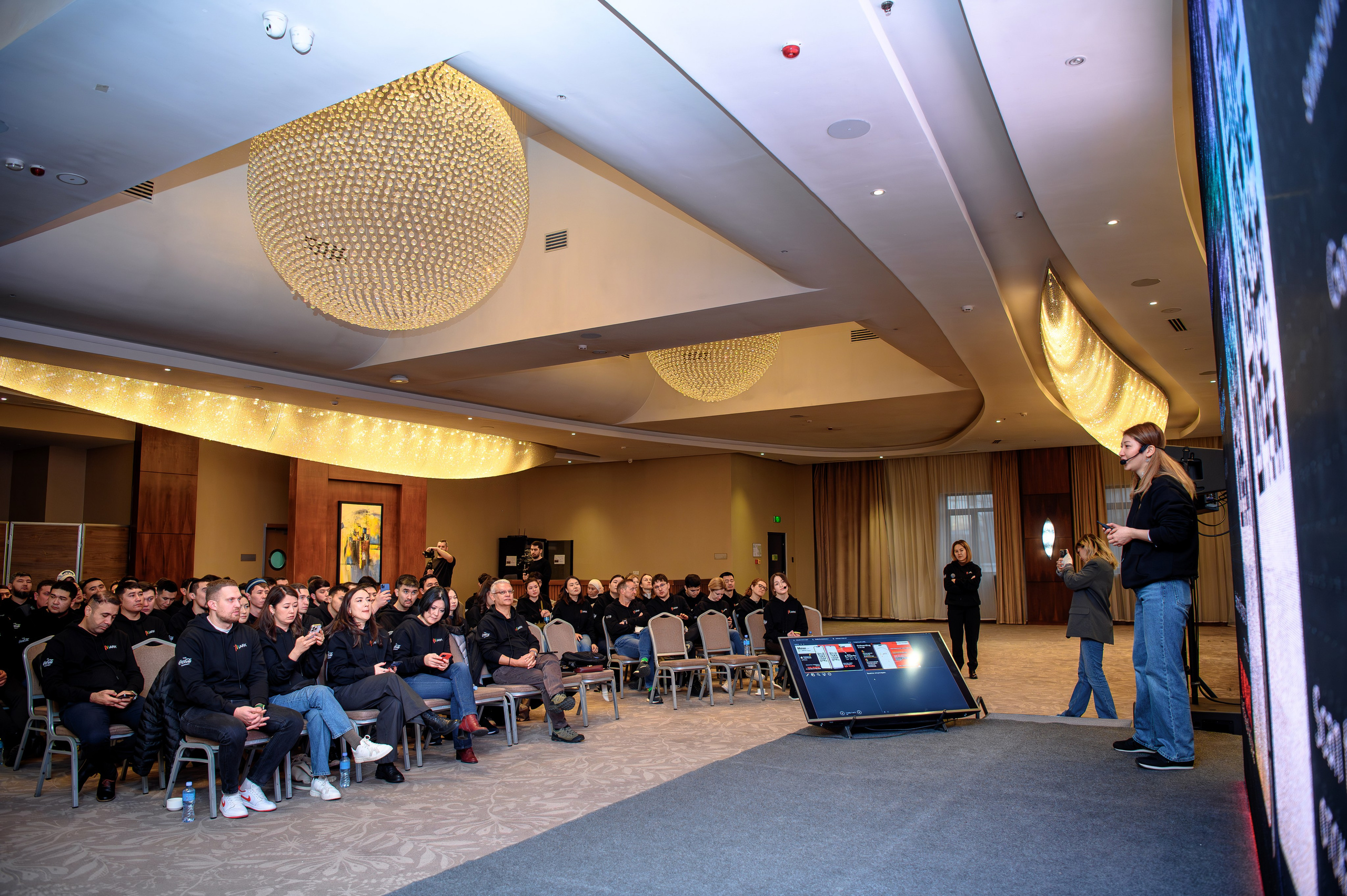 Конференции. Семинары. Елена Северина фотограф, Алматы: репортаж (спорт, концерты, конференции), предметная и фуд-съёмка, портреты, каталоги, фэшн, ретушь