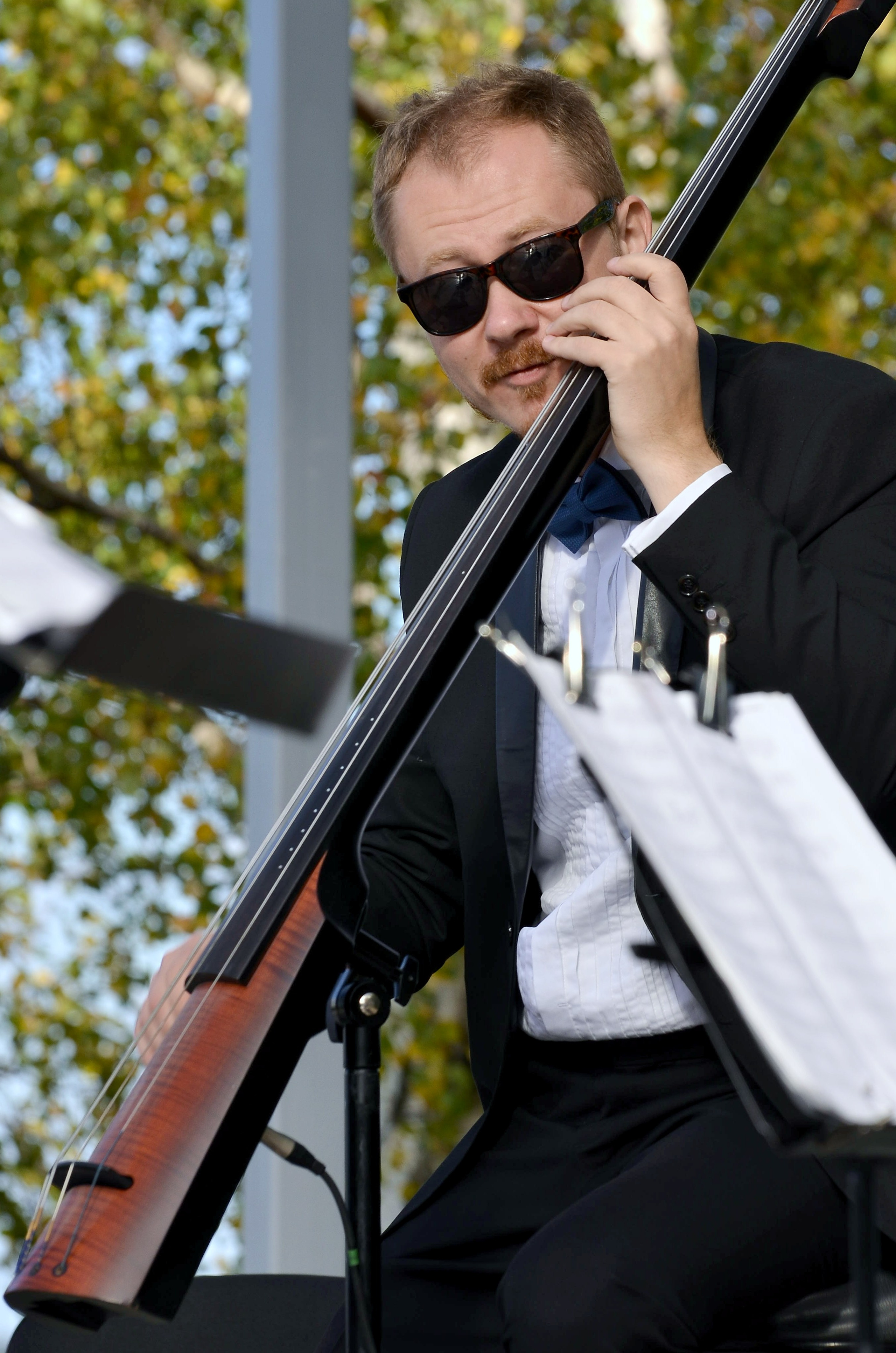 Евгений Дятлов. ФОТОГРАФ ВАШИХ МЕРОПРИЯТИЙ РЯЗАНЬ СЕРГЕЙ КЛЮЕВ Концертная фотография близка к репортажу и портретной съемке