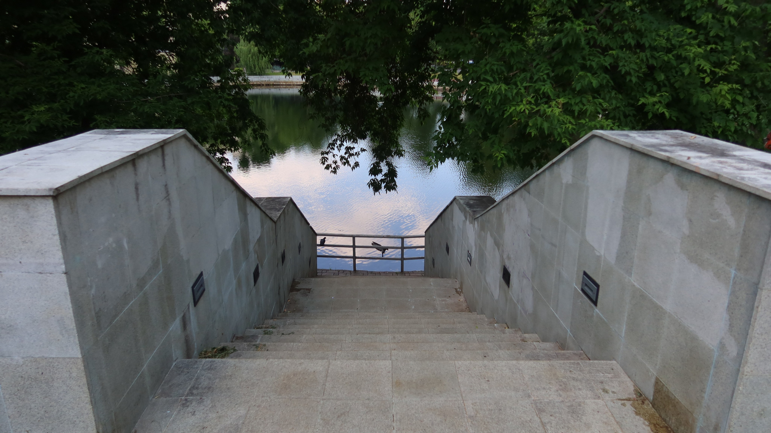 Антроповский сквер. Улица, люди, жизнь…