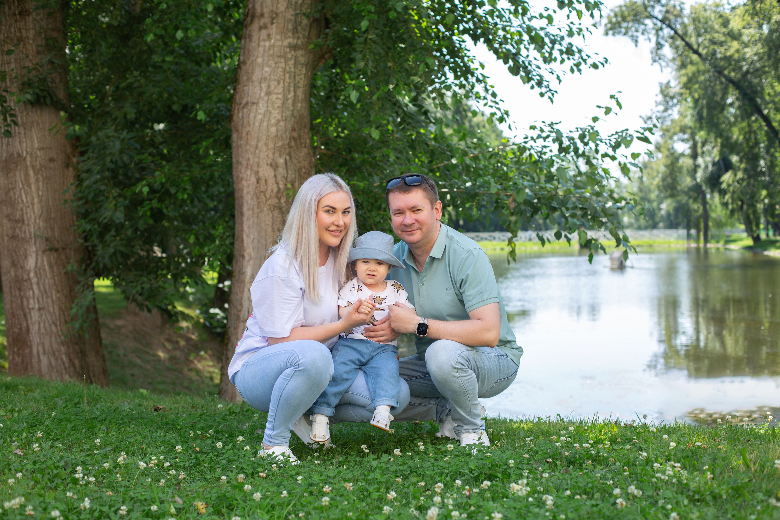 Семейная фотосессия Святослава в парке. Семейный и детский фотограф Анна Петракова