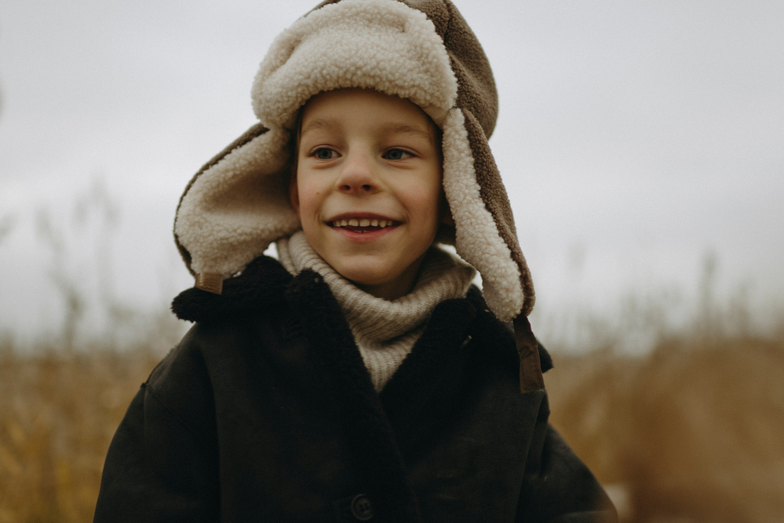 Nastya and Darian. Polina Sobol — family & documentary photographer in Bern. Outdoor & urban photo sessions for families, kids and couples