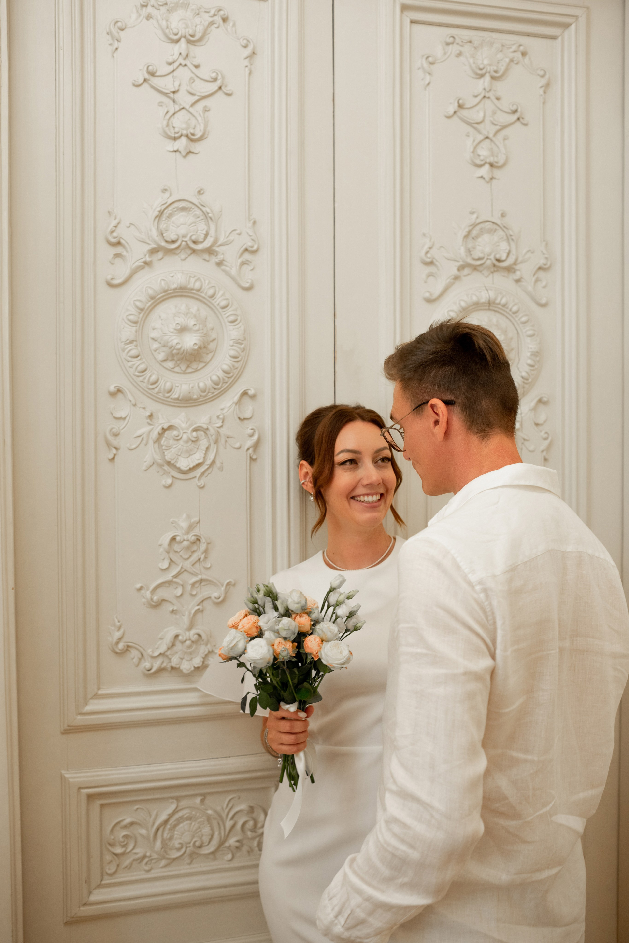 Свадебная фотопрогулка по улицам Петербурга. Свадебный фотограф Кирилл Белый