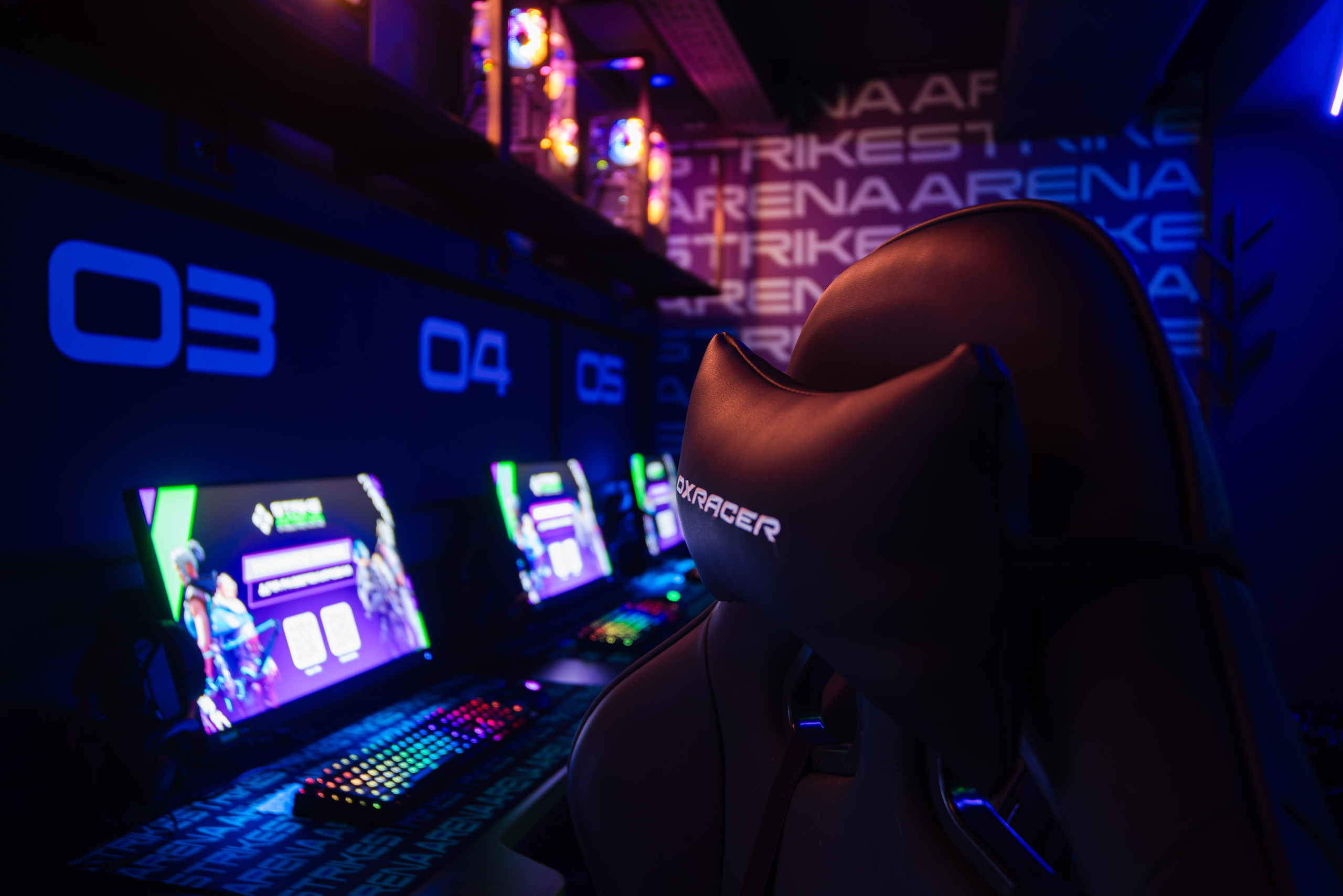 Фотосъемка для компьютерного клуба. Интерьерный и репортажный фотограф в Санкт-Петербурге