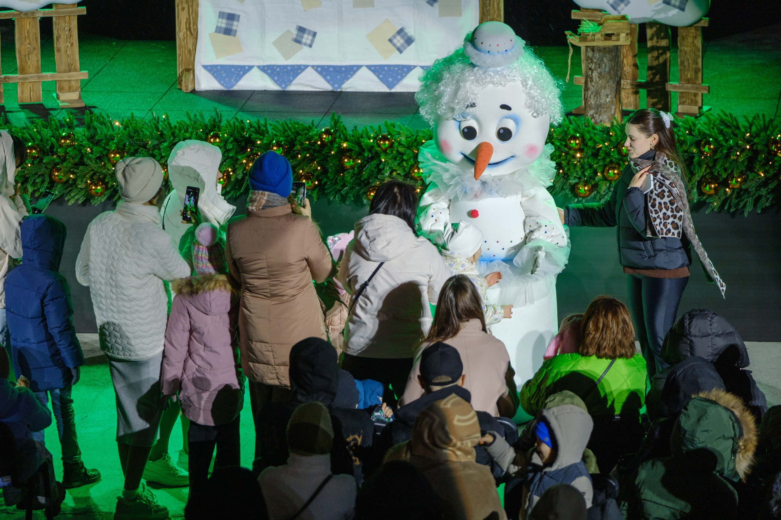 Новогодний репортаж из парка «Новый Херсонес» | Фотограф Илья Желдак. Профессиональная фотосъемка в Крыму. Натуральные эмоции и живые кадры. Забронируйте дату прямо сейчас!