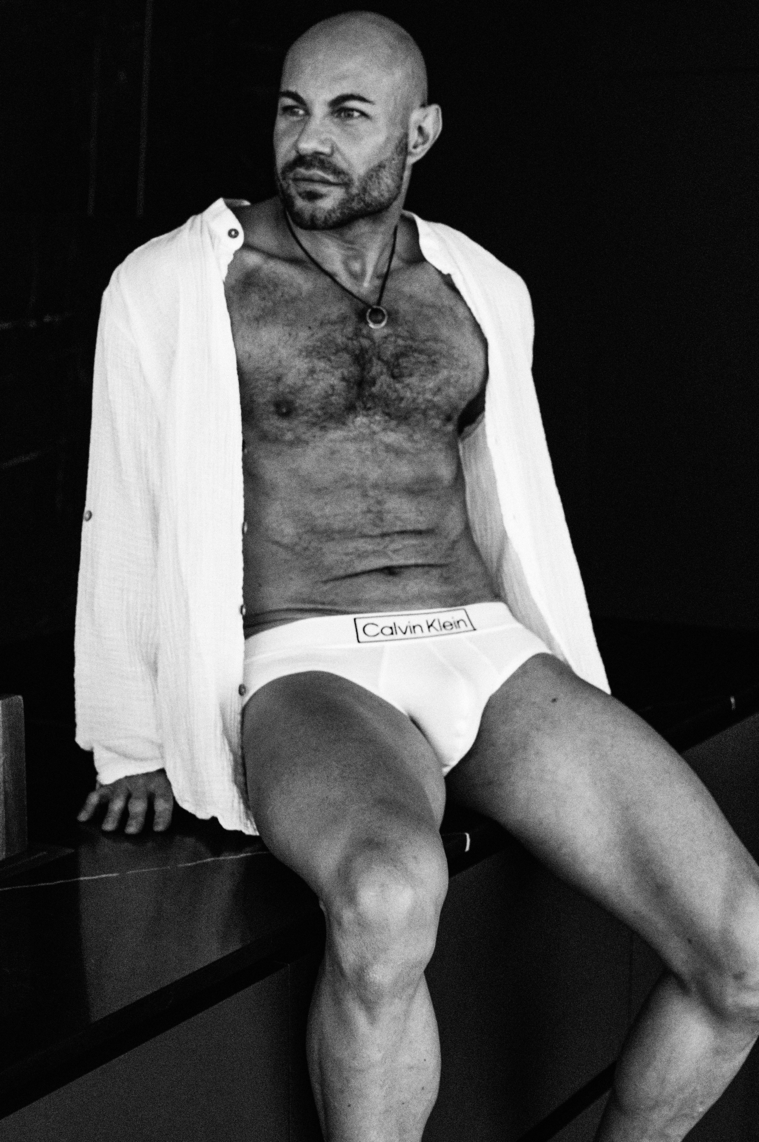 Матвей. Профессиональный фотограф беременности в СПБ. Стильные фотосессии беременности в стиле минимализм и классическая фотография