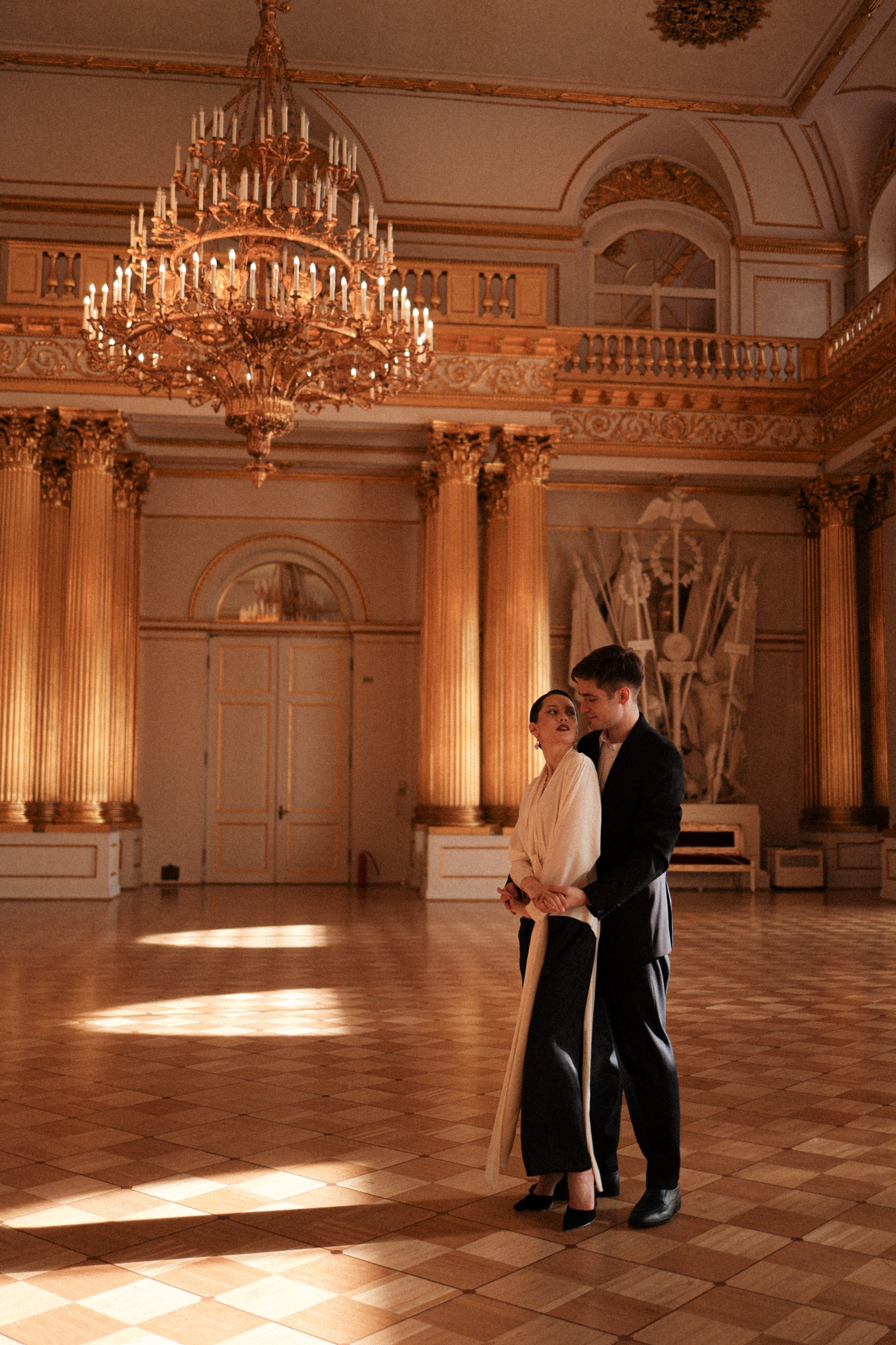 Гриша и Саша Эрмитаж. Семейный свадебный фотограф Семен Егоров