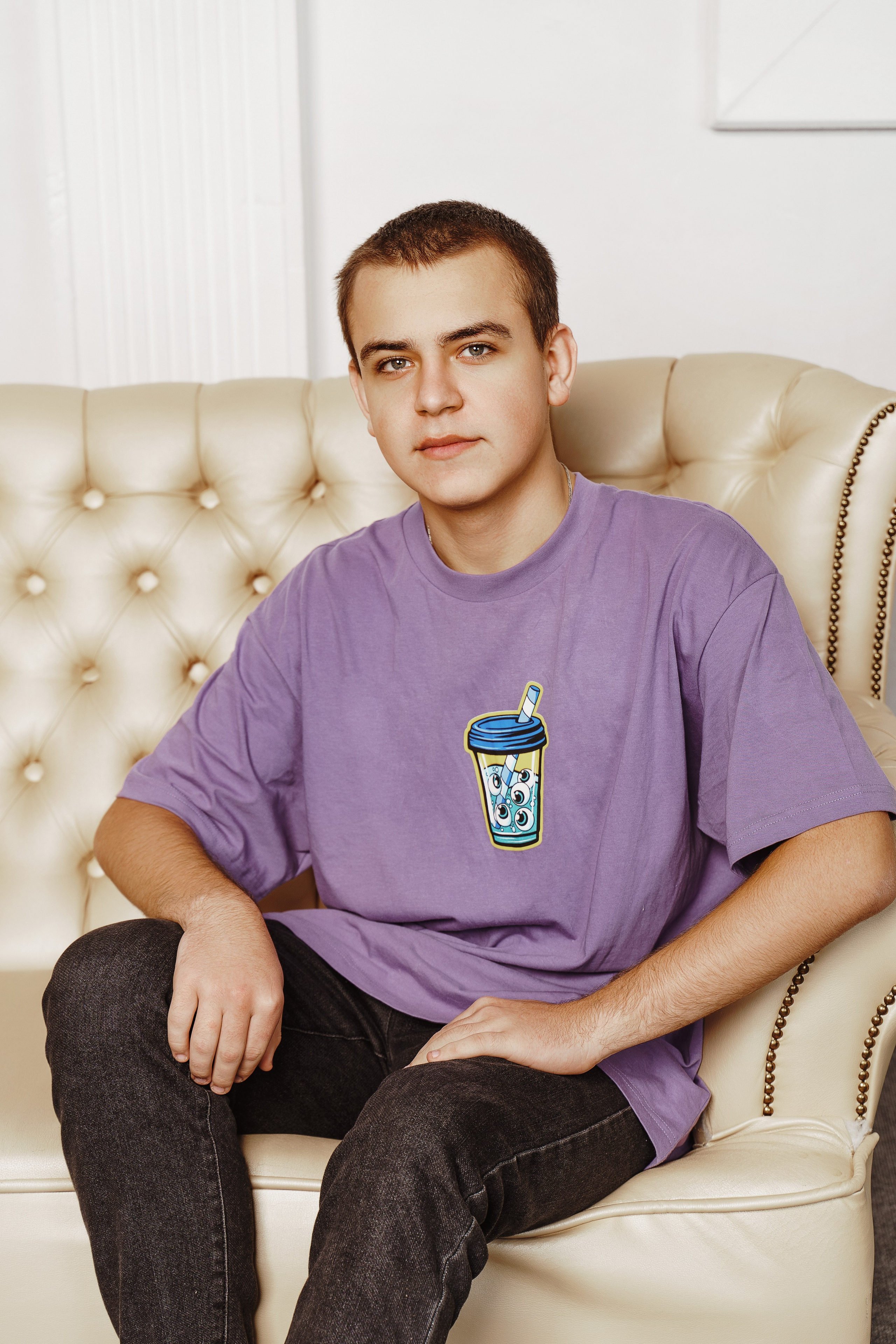 Дизайн «Яркий штрих». Стильные выпускные альбомы и индивидуальные фотосессии в Таганроге