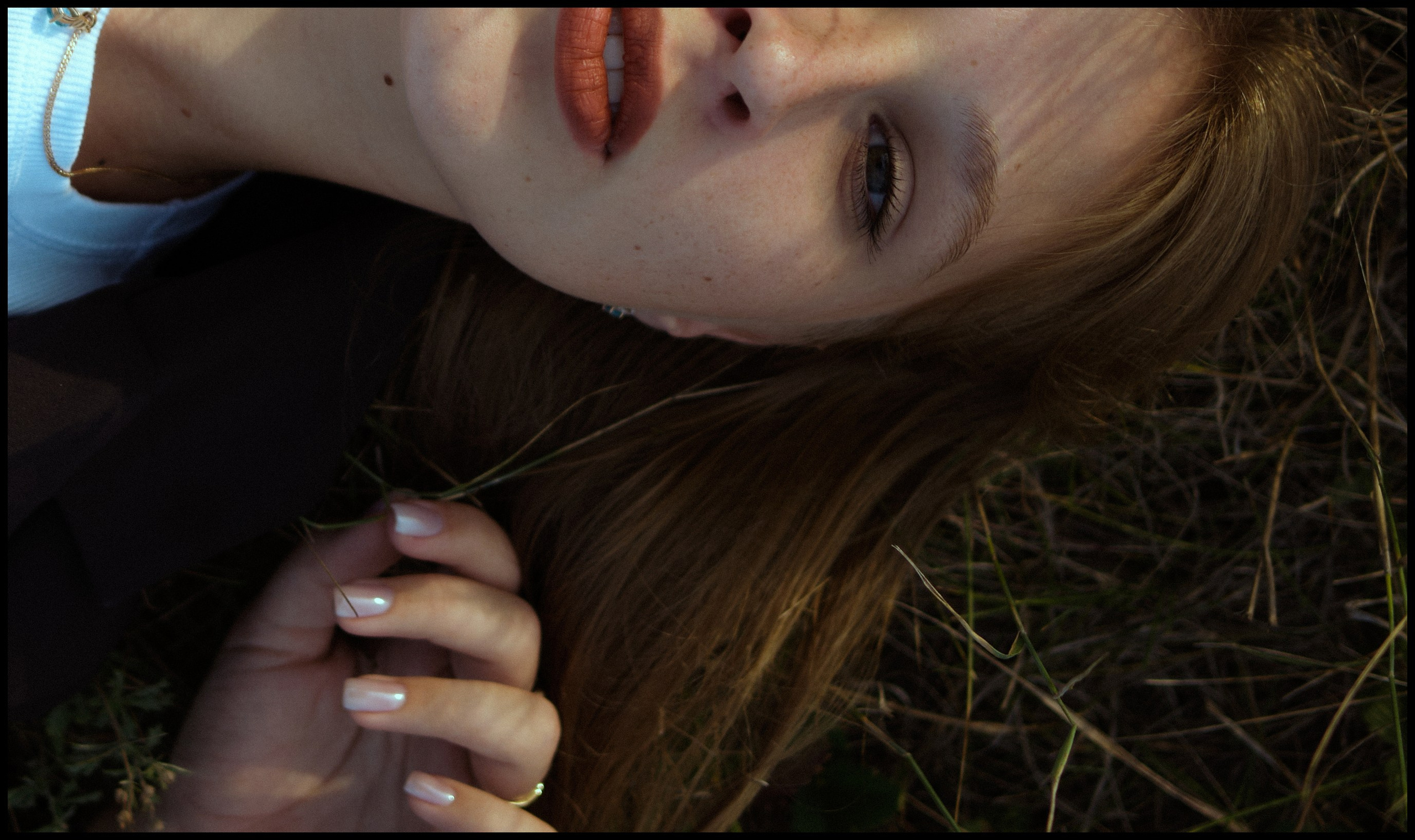 Commercial. Tatienne