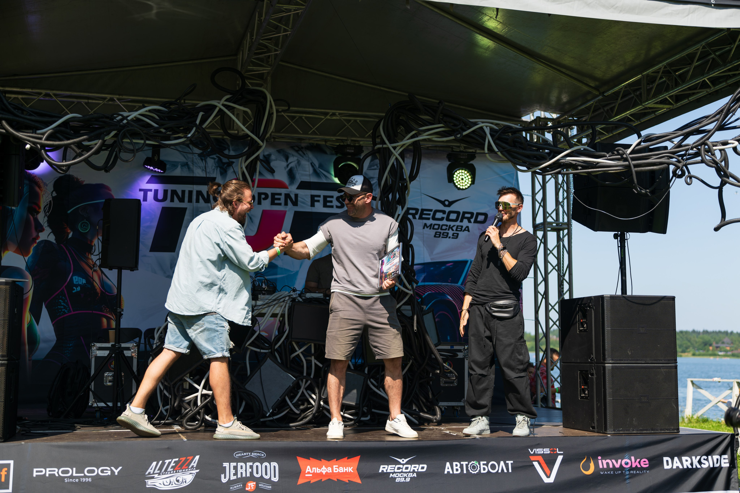 Tuning Open Fest 2025. Авто и мотоспорт — фотограф Антон Медведев iCoguar