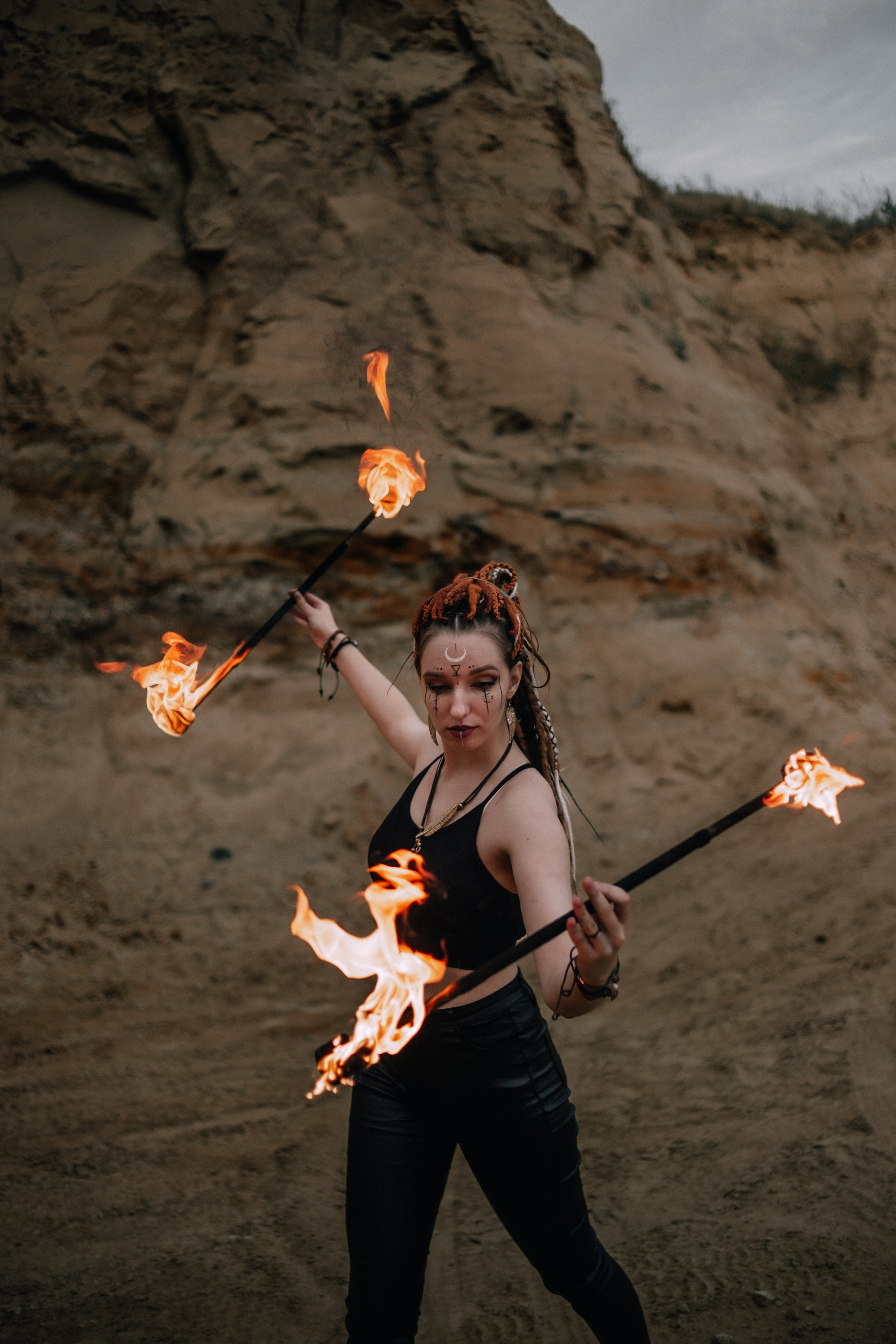 Марина. Фотосессия с фаерами. Фотограф Регина Крикунова г. Красноярск