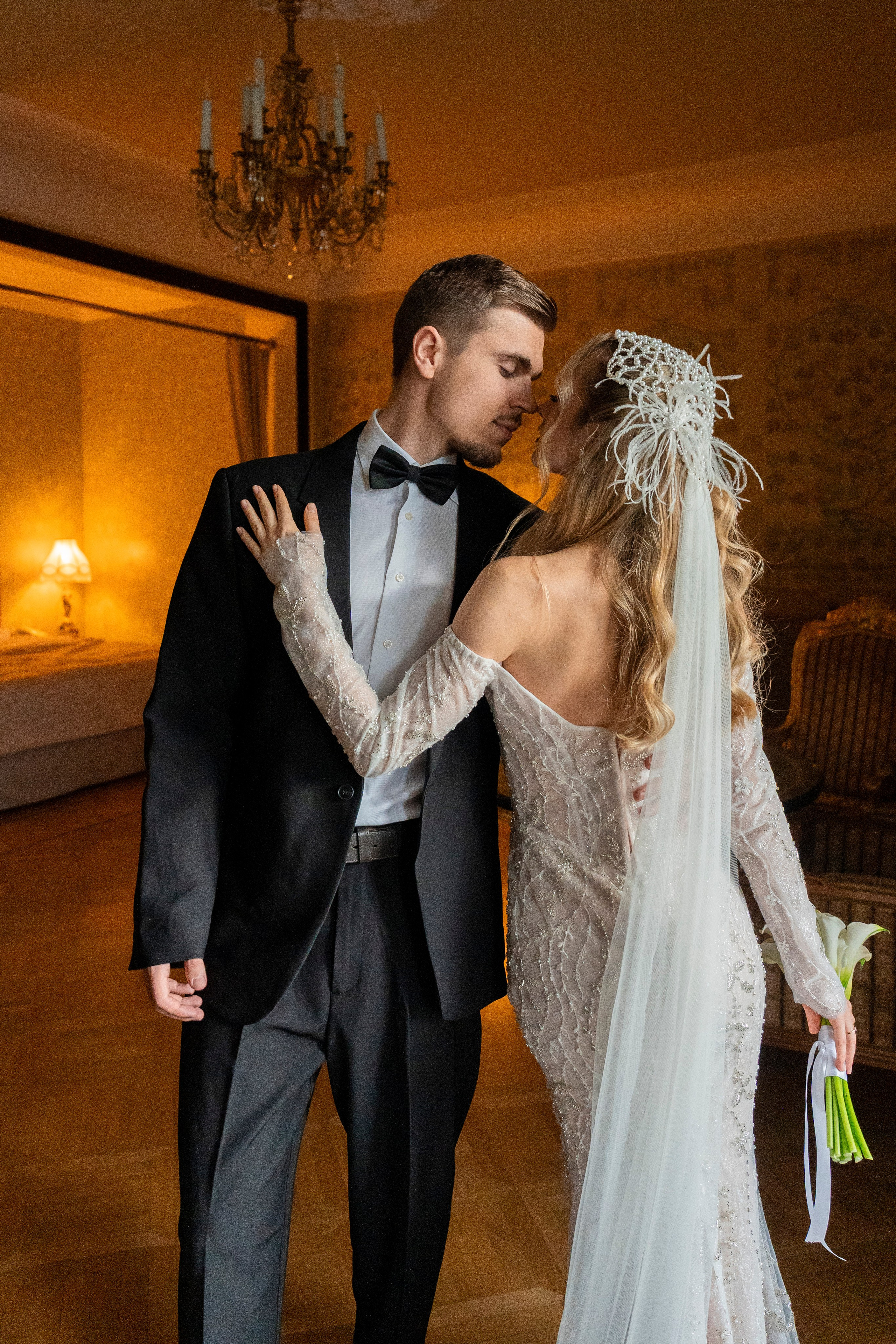 Свадебная фотосессия в отеле Метрополь. Свадебный фотограф в Москве Анна Полушина