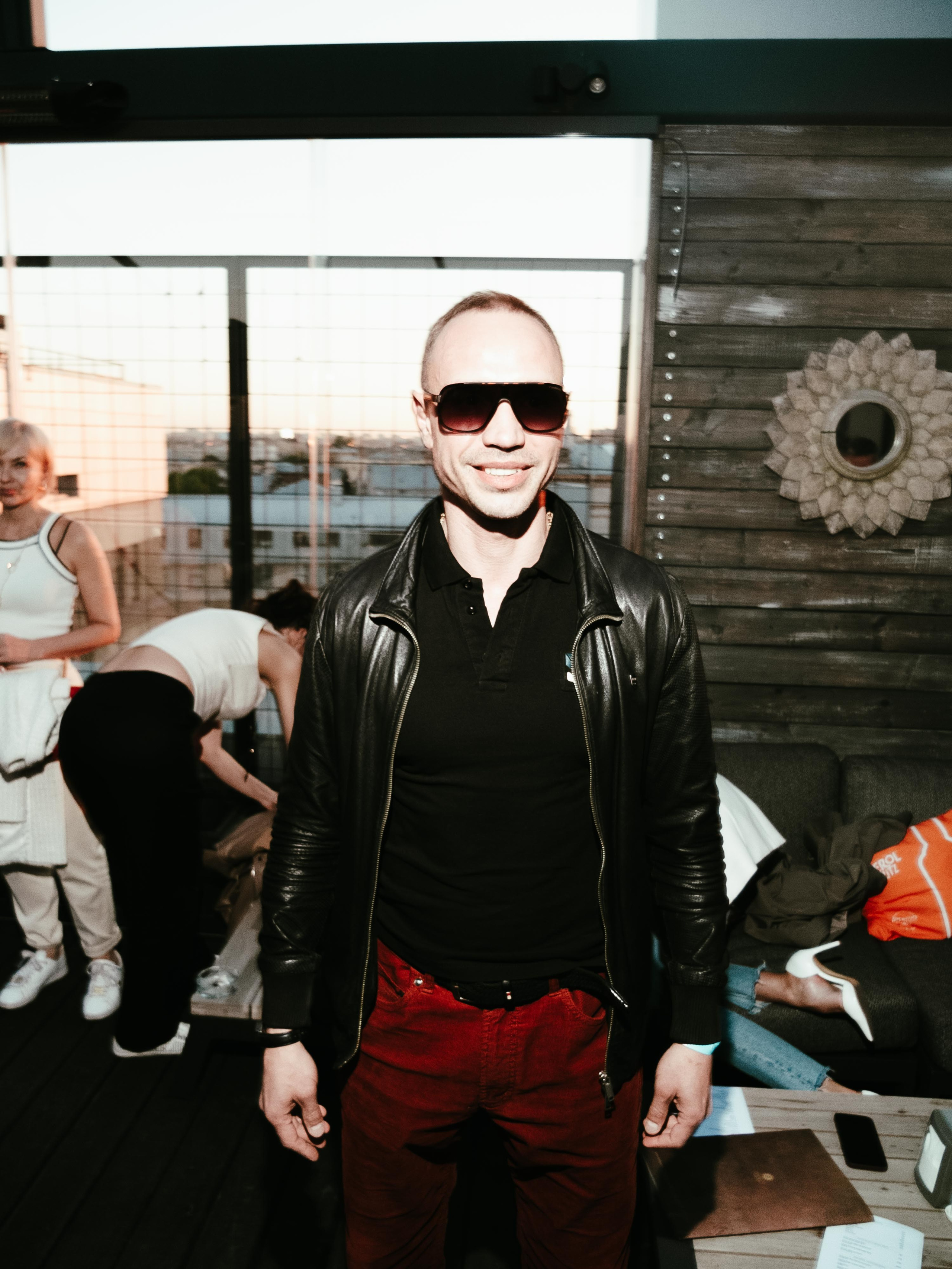 ROOF PLACE 18\05. Коммерческий Фотограф Виктор Фоменых