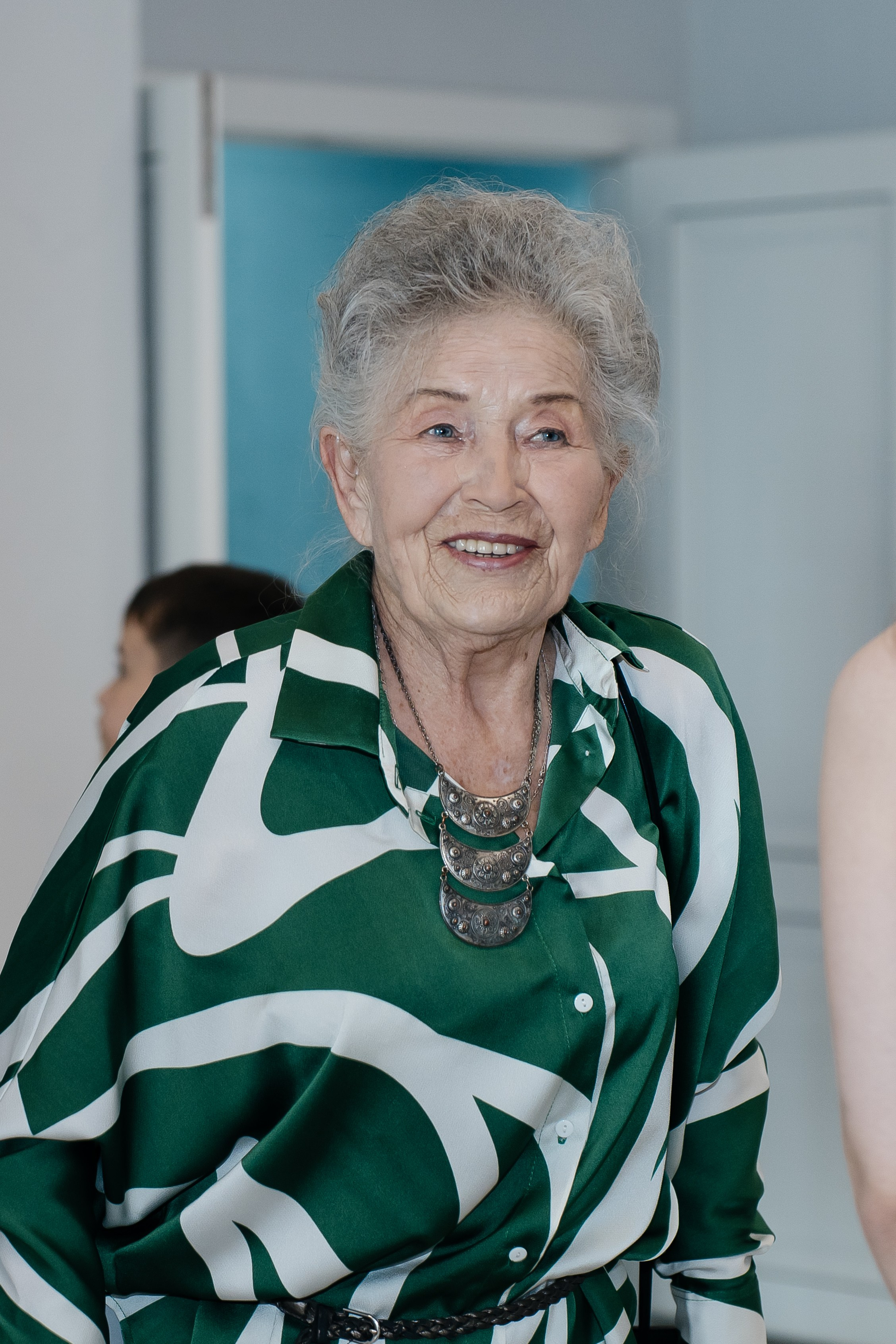 В отели. Для тех, кто не ждёт удачи, а создаёт её. Каждая фотосессия — это твой момент, твой стиль, твой успех. 📸