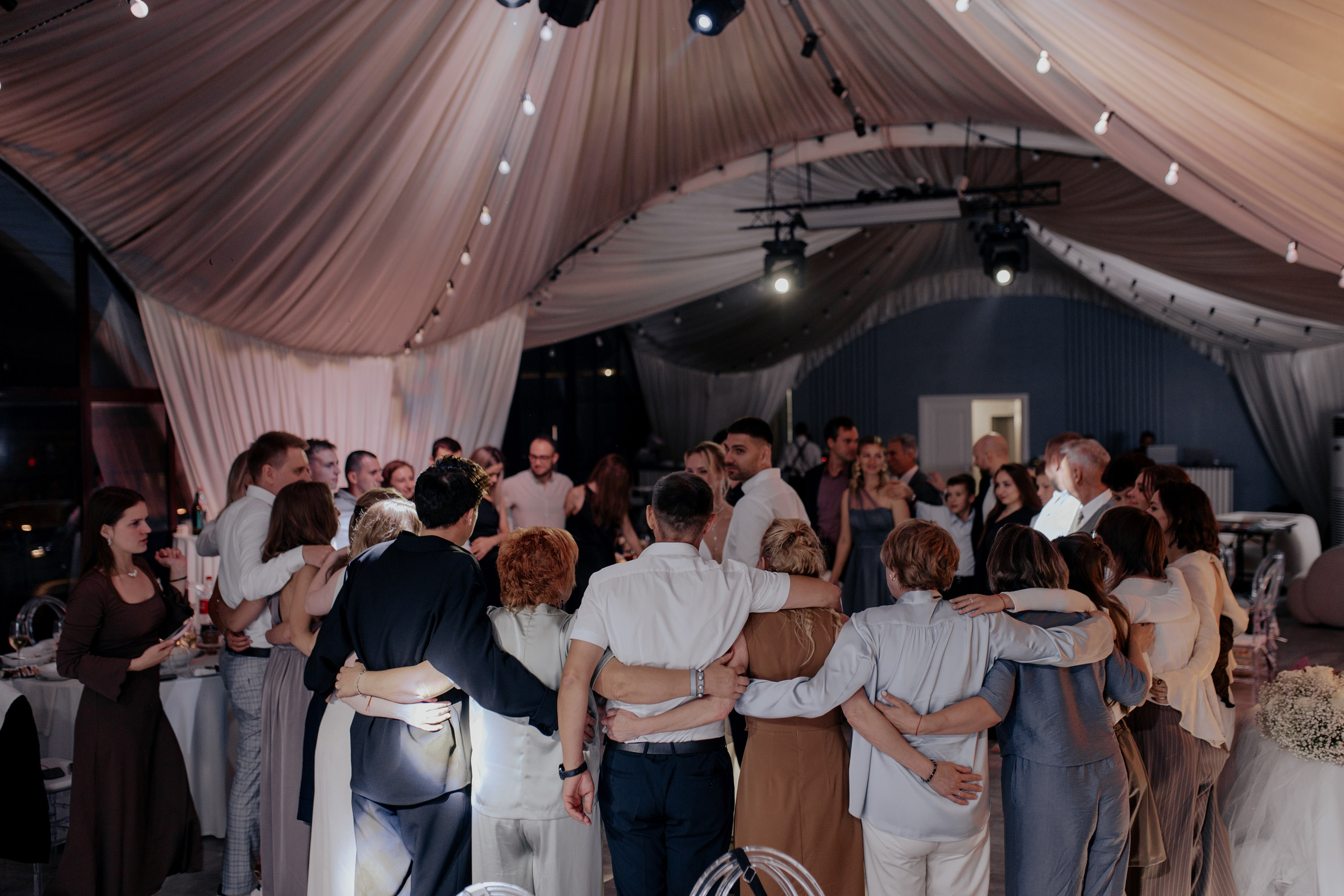 В объятиях. Фотограф в Санкт-Петербурге Лиза Семченкова