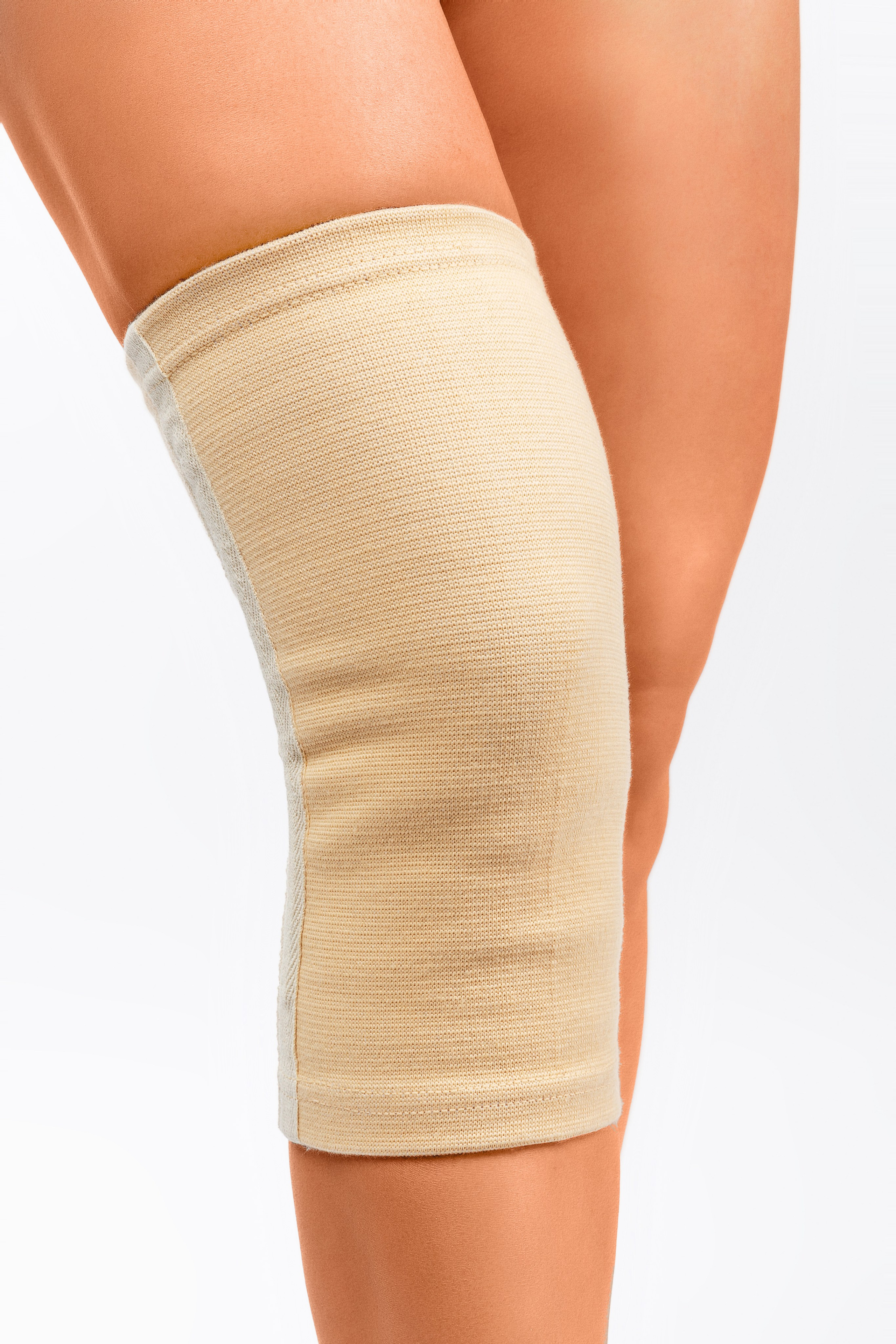 Студийная фотосъёмка одежды и аксессуаров. Фото для каталога, сайта, интернет-магазина и маркетплейсов. Фотограф Сергей Пушкин в Санкт-Петербурге. Профессиональная студийная фотосессия. Ортопедические товары, одежда, нижнее бельё. 