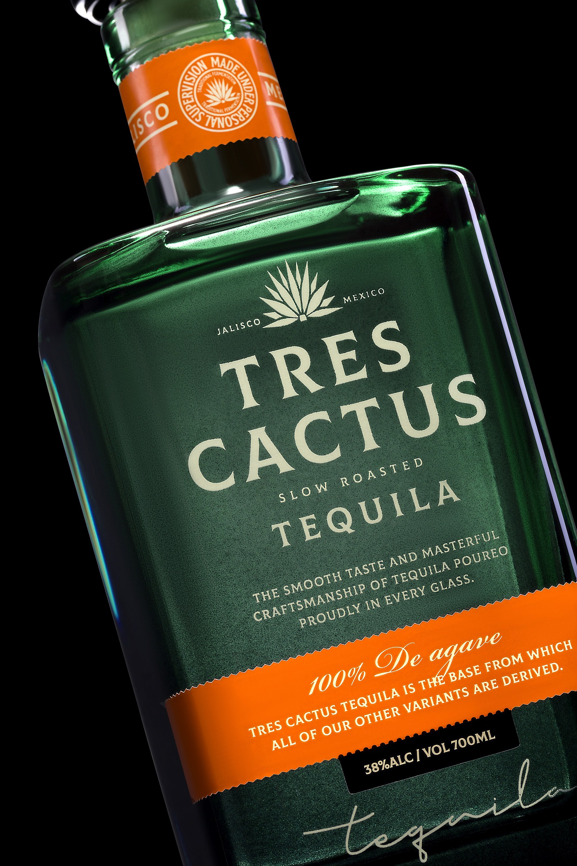 Профессиональная предметная фотосъемка бутылок в Москве и Московской области. Фотостудия в Москве LUXARTPHOTO