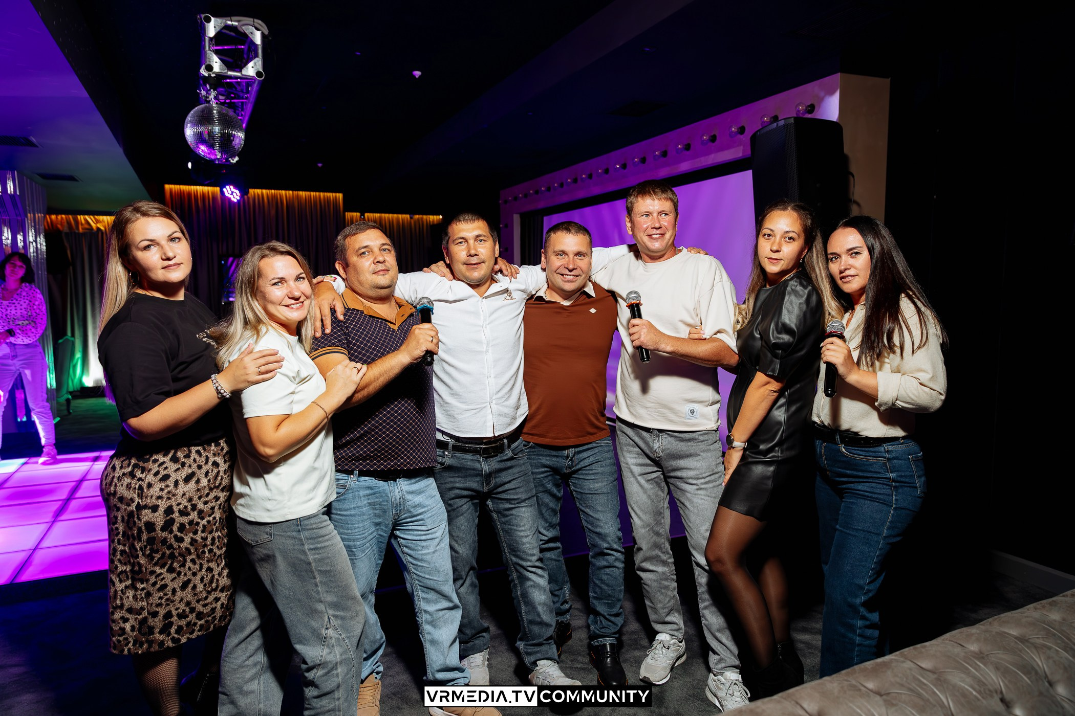 Караоке-бар «Volna»: Friends day или день дружбана