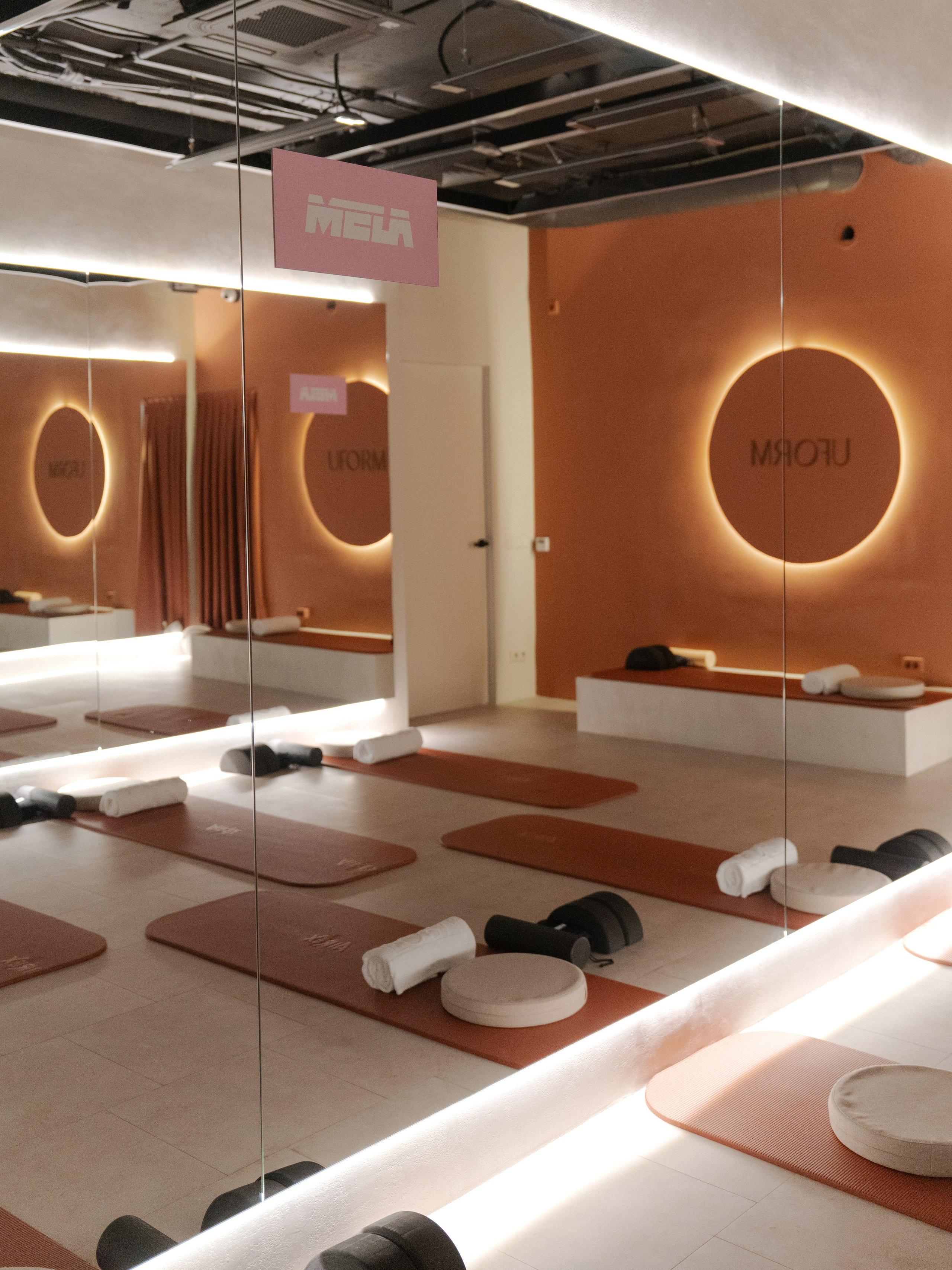 Mela x uform. Портретный и репортажный фотограф Настя Климачева