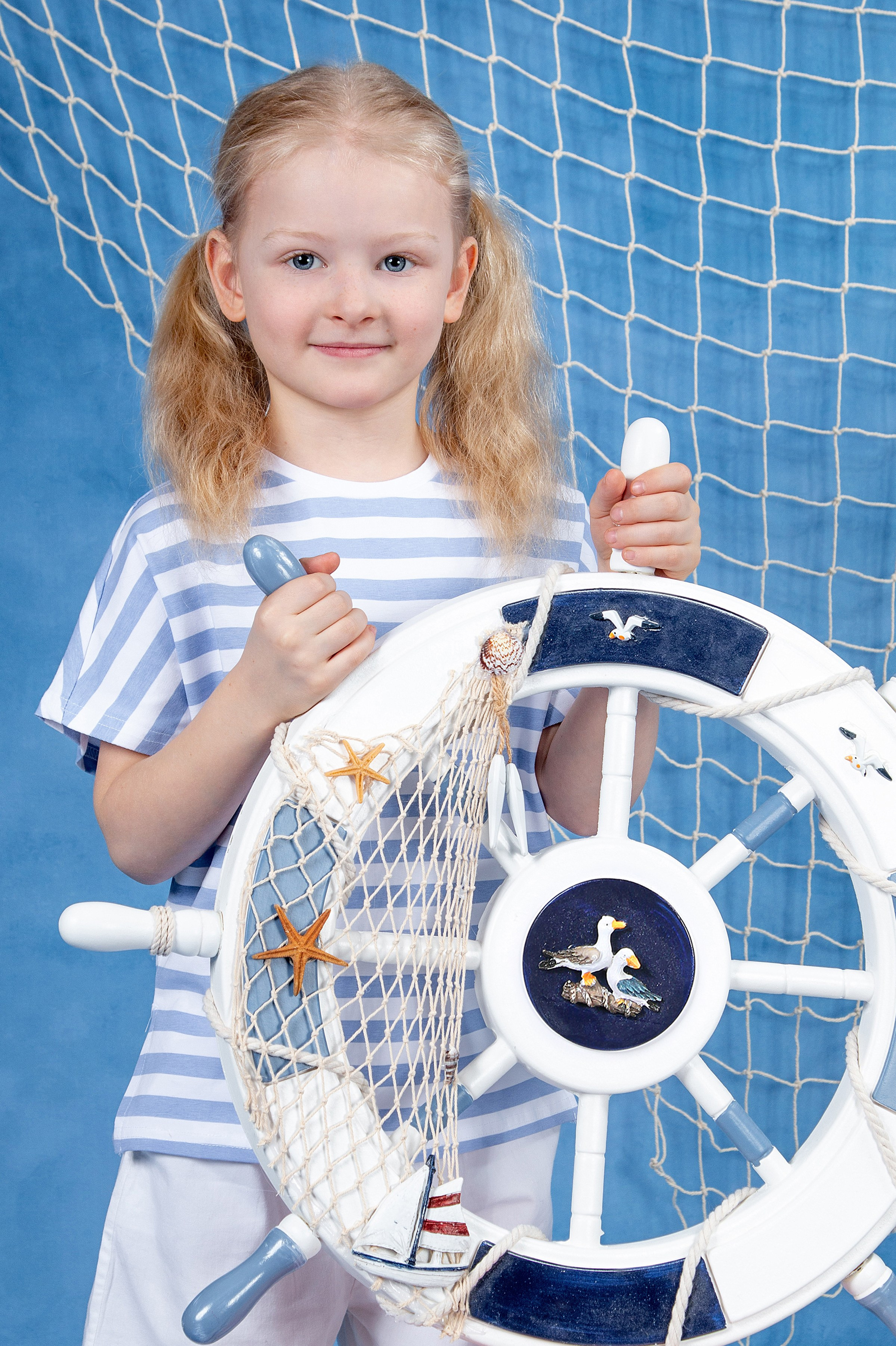 Портреты галерея дс. Три Жирафа