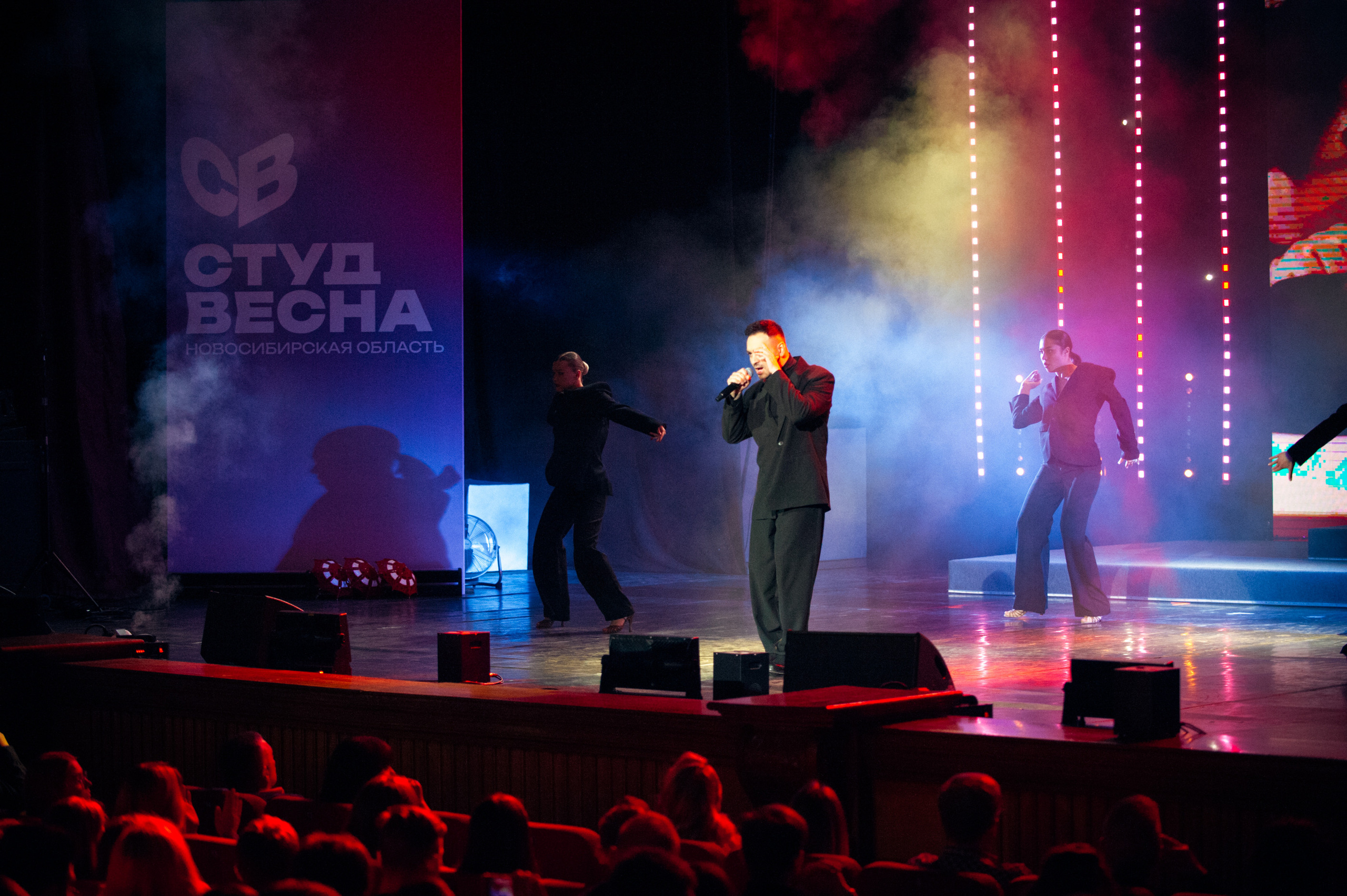 Гала-концерт студвесны. Фотограф в Новосибирске Полина Колмачевская