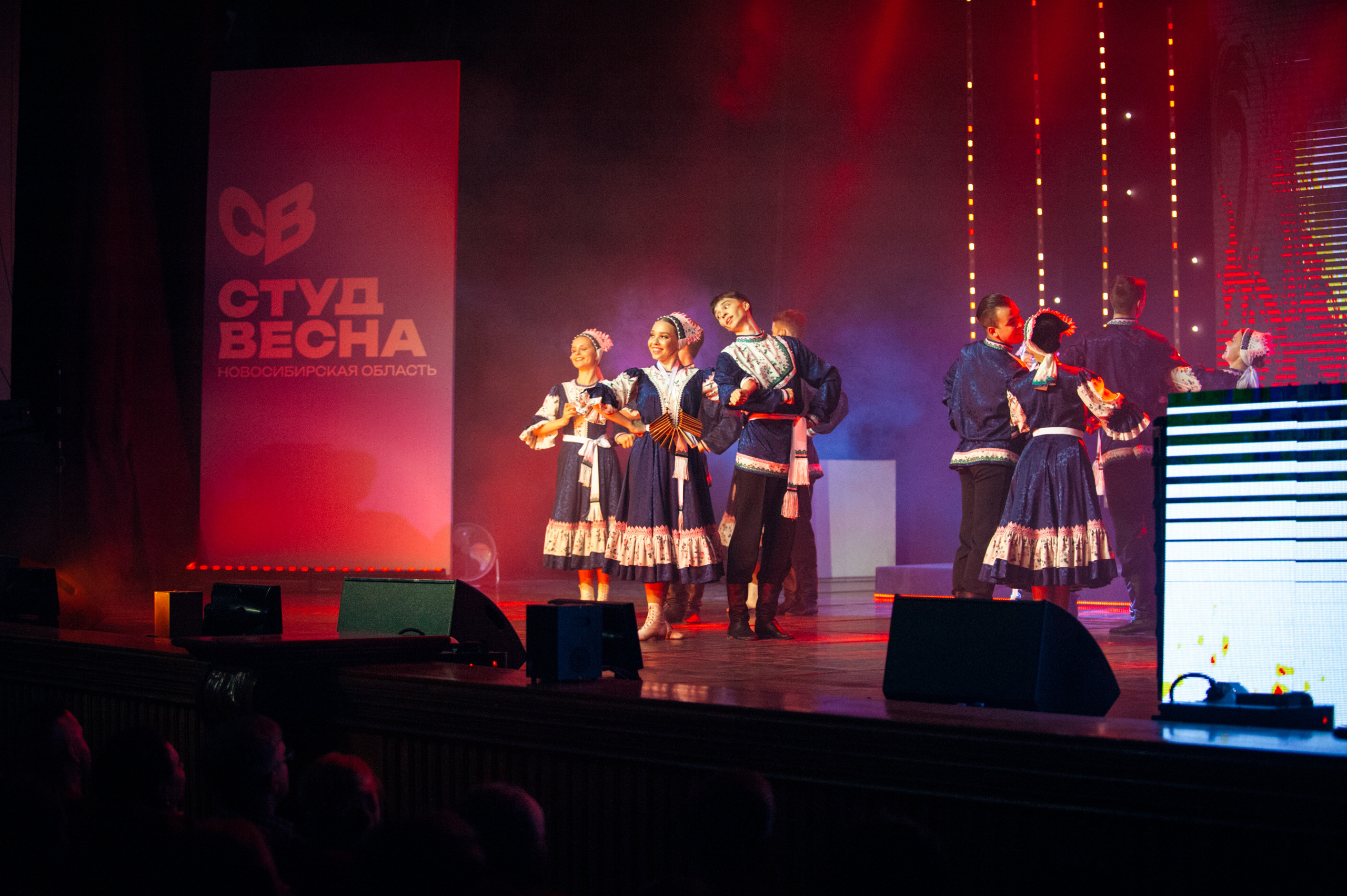 Гала-концерт студвесны. Фотограф в Новосибирске Полина Колмачевская
