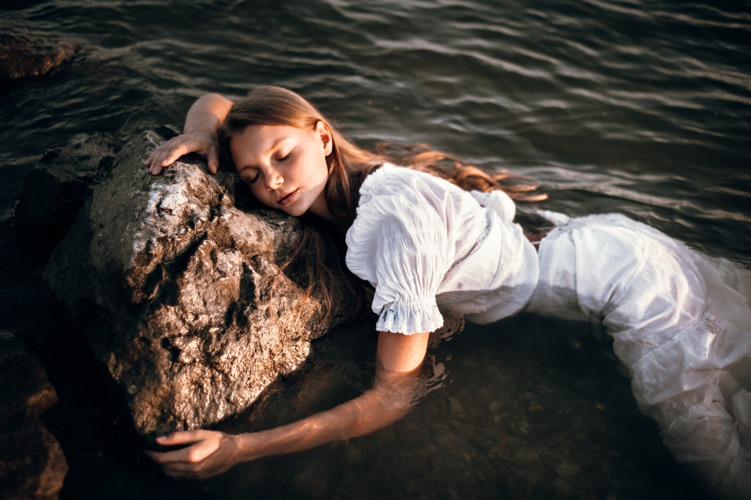 Катя, берег. Фотограф в Новосибирске Полина Колмачевская