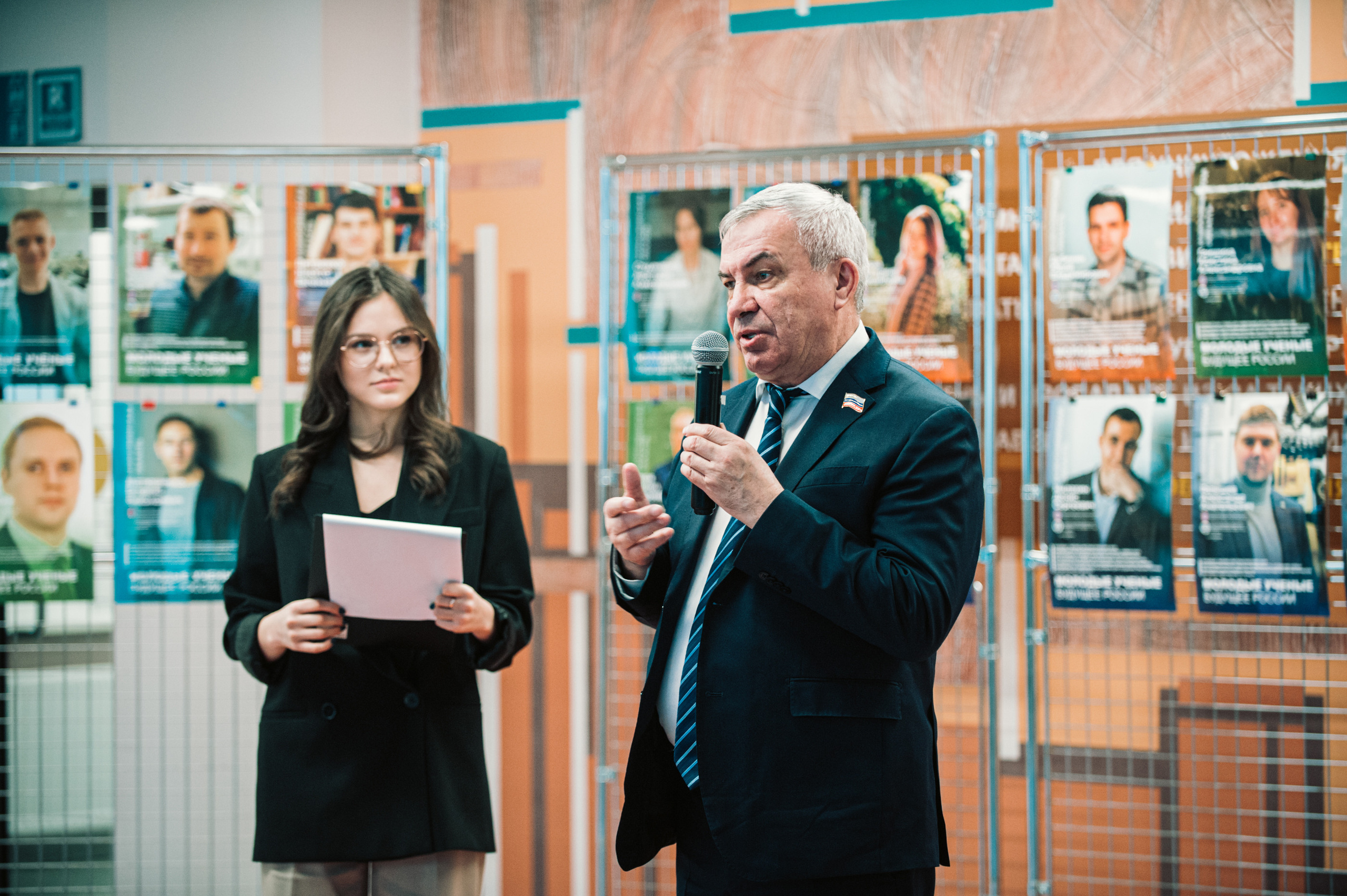 Открытие фотовыставки «Молодые ученые — будущее России». Фотограф в Новосибирске Полина Колмачевская