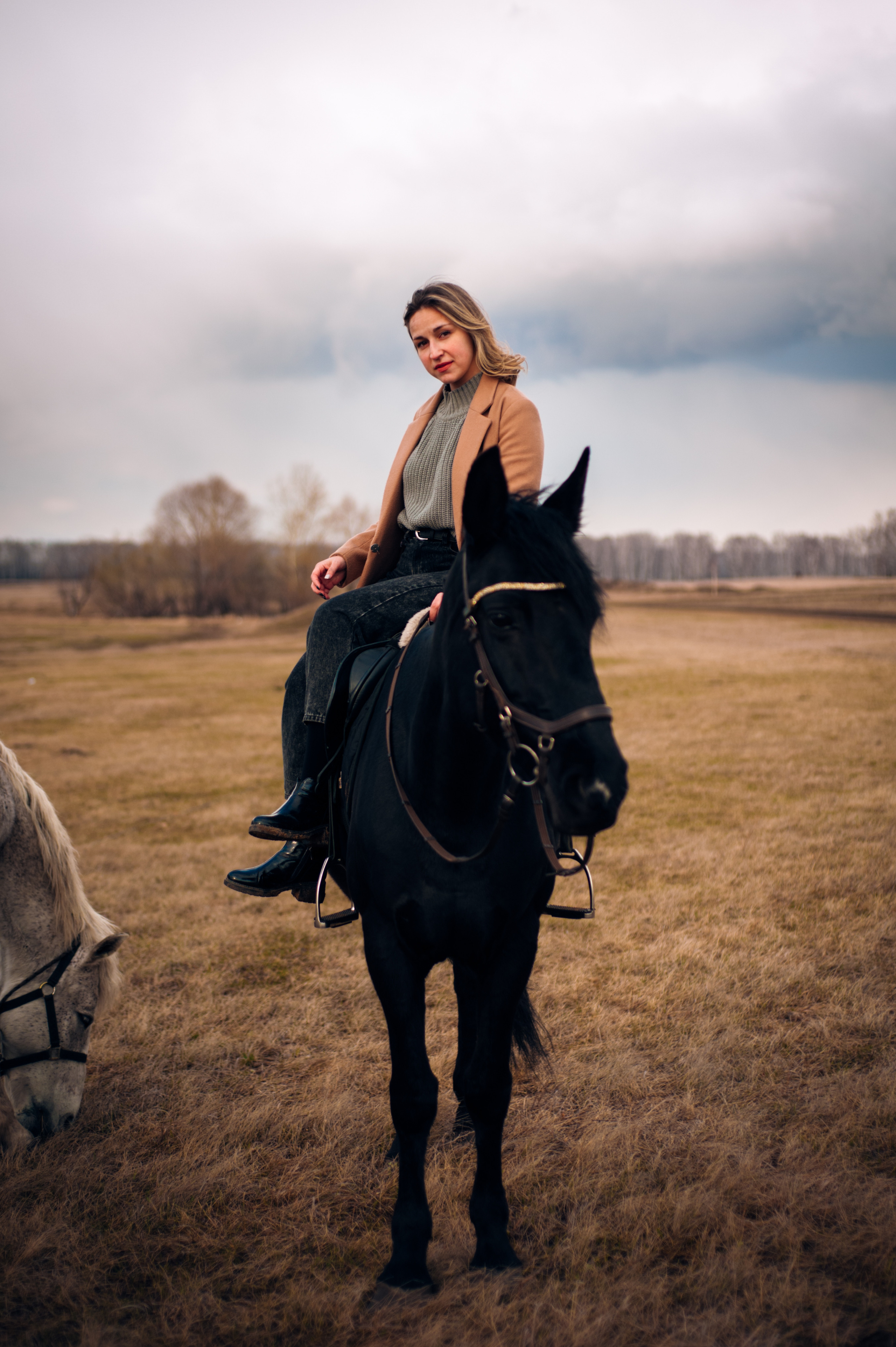 Алёна с лошадками. Фотограф в Новосибирске Полина Колмачевская