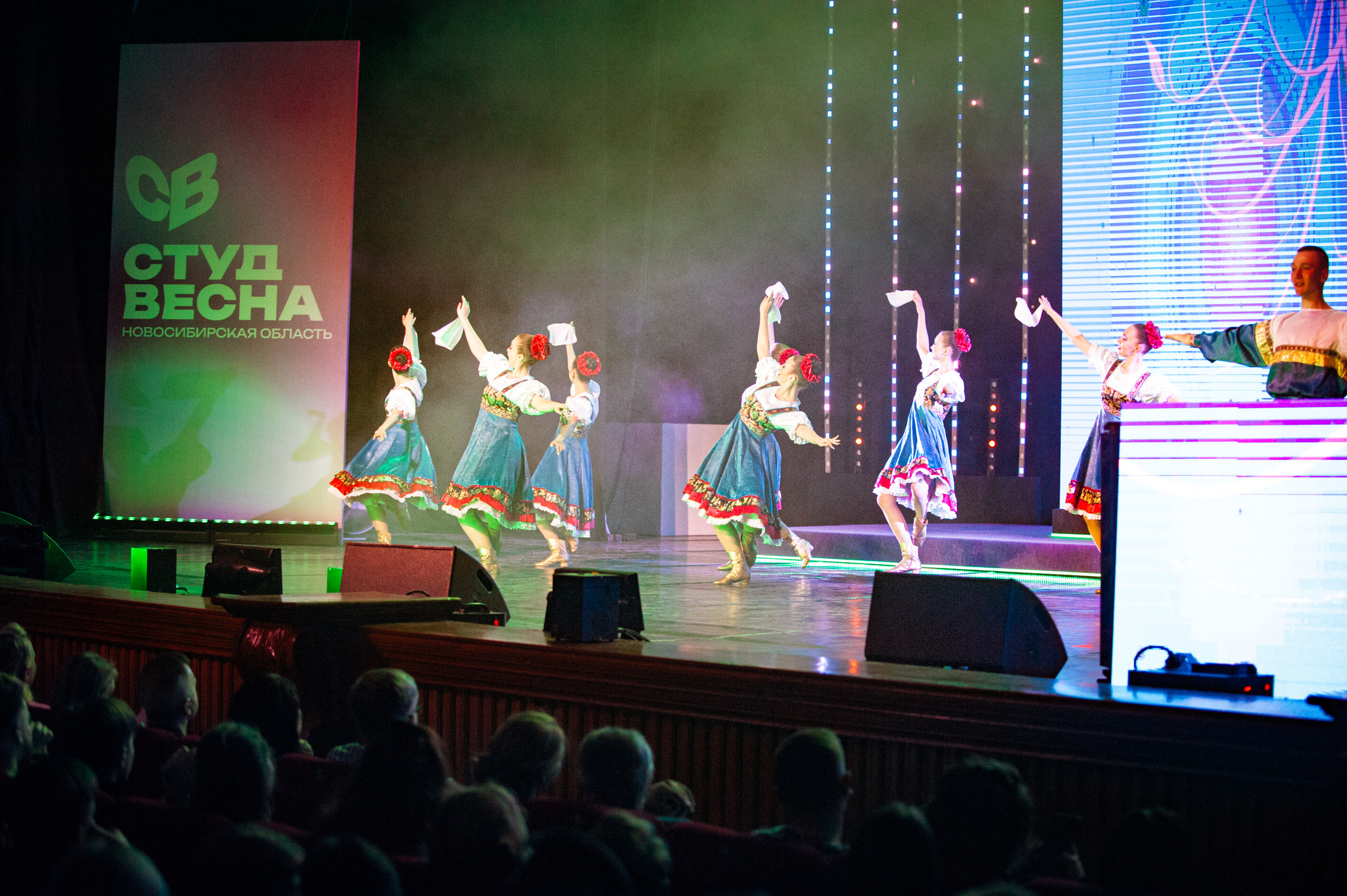 Гала-концерт студвесны. Фотограф в Новосибирске Полина Колмачевская