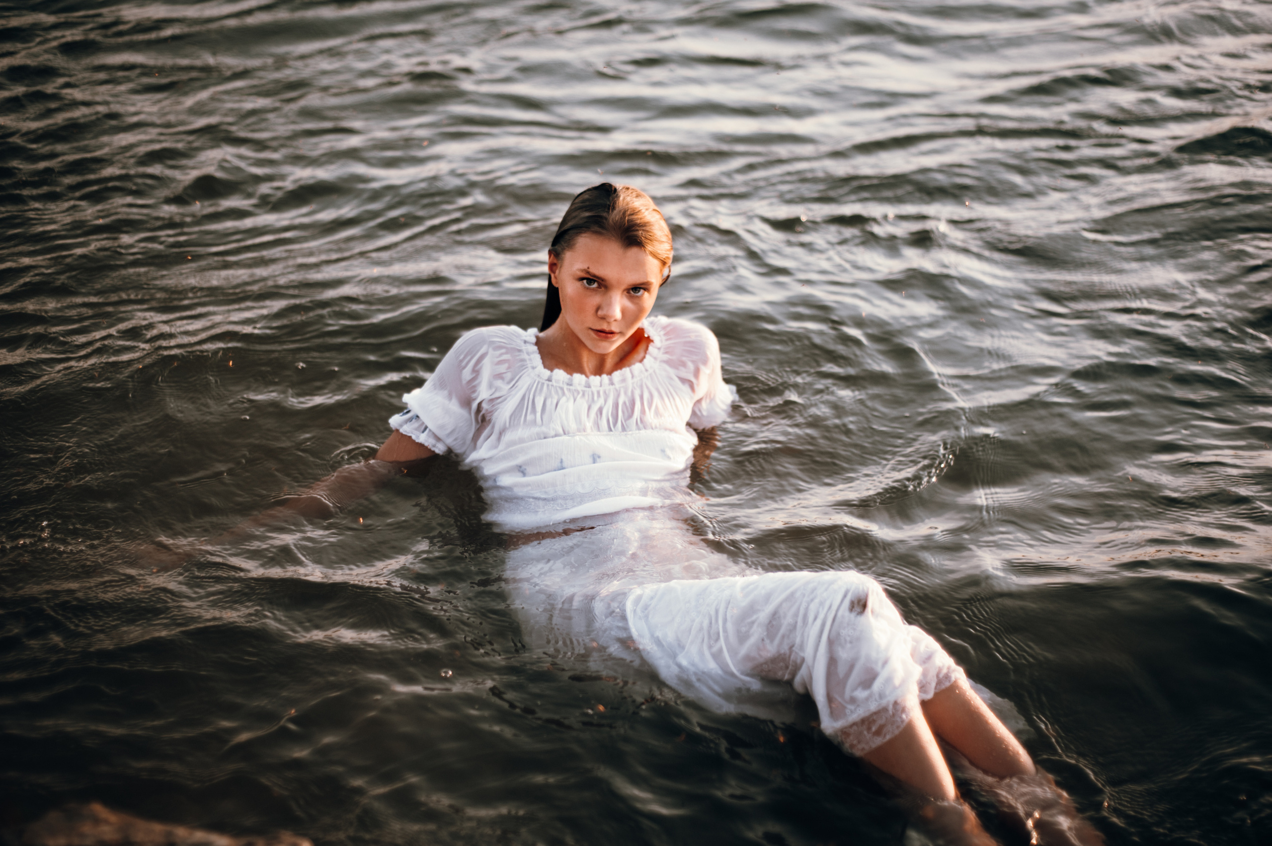 Катя, берег. Фотограф в Новосибирске Полина Колмачевская