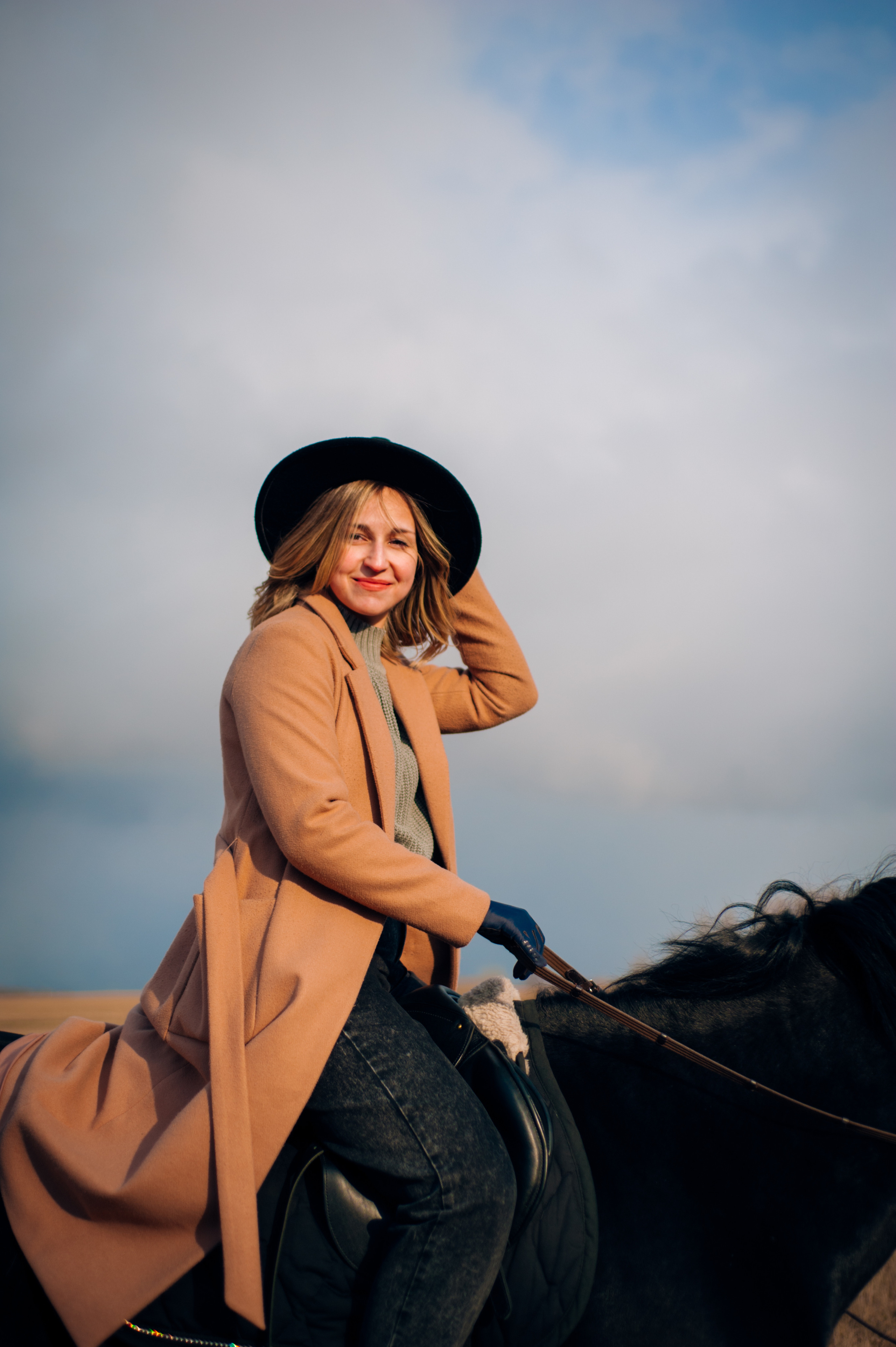 Алёна с лошадками. Фотограф в Новосибирске Полина Колмачевская