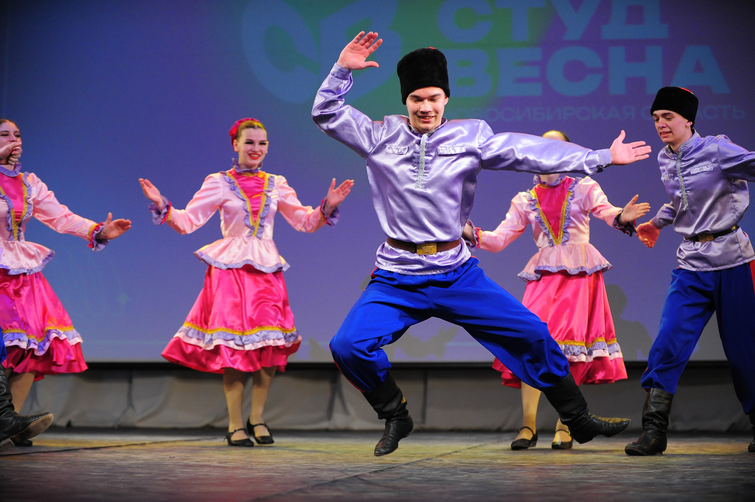 Студвесна. Танцевальное направление. Фотограф в Новосибирске Полина Колмачевская
