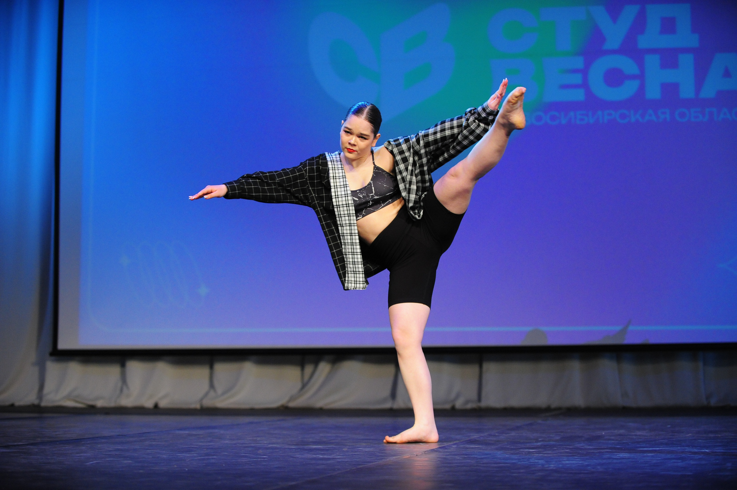 Студвесна. Танцевальное направление. Фотограф в Новосибирске Полина Колмачевская