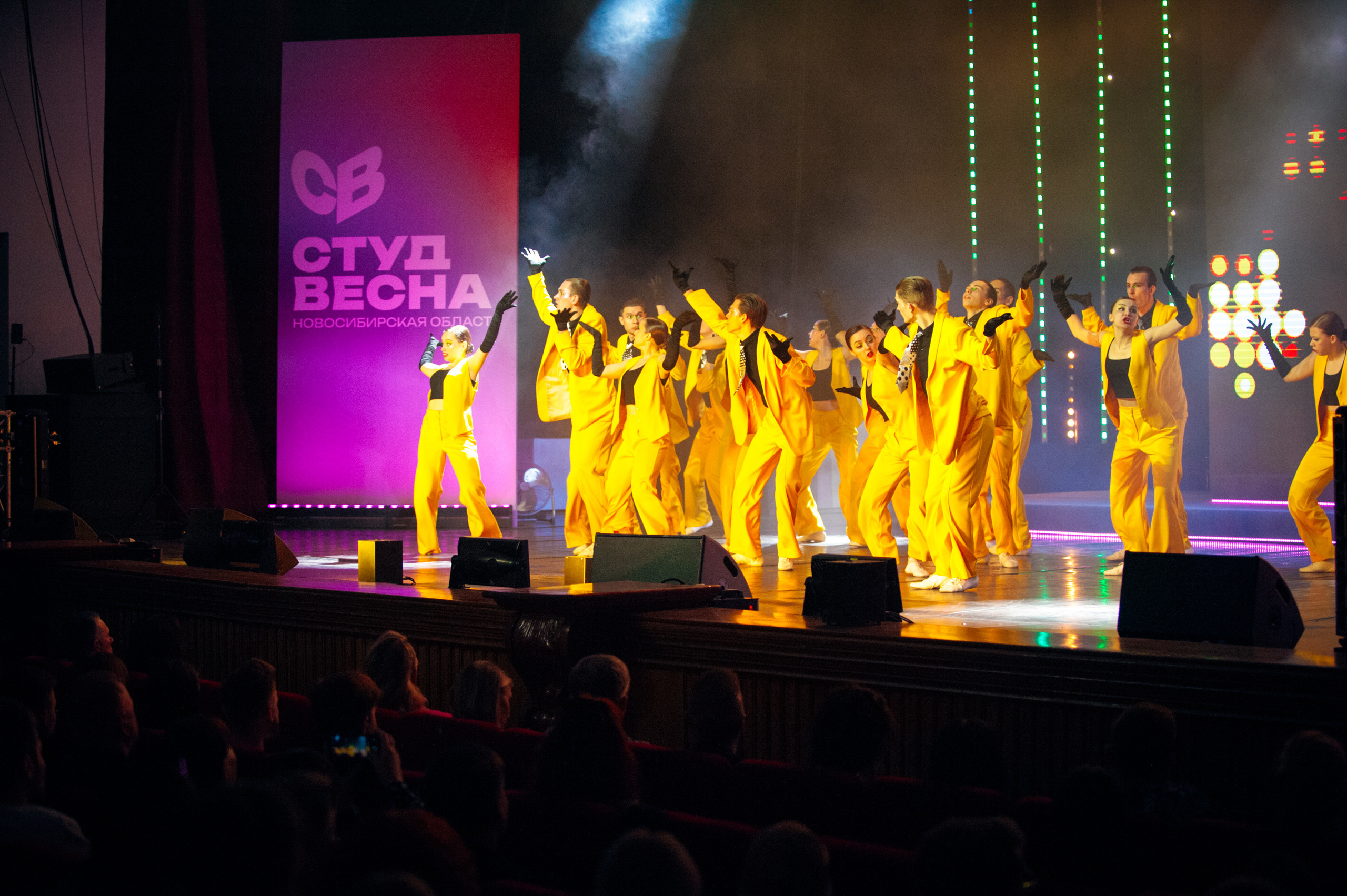 Гала-концерт студвесны. Фотограф в Новосибирске Полина Колмачевская