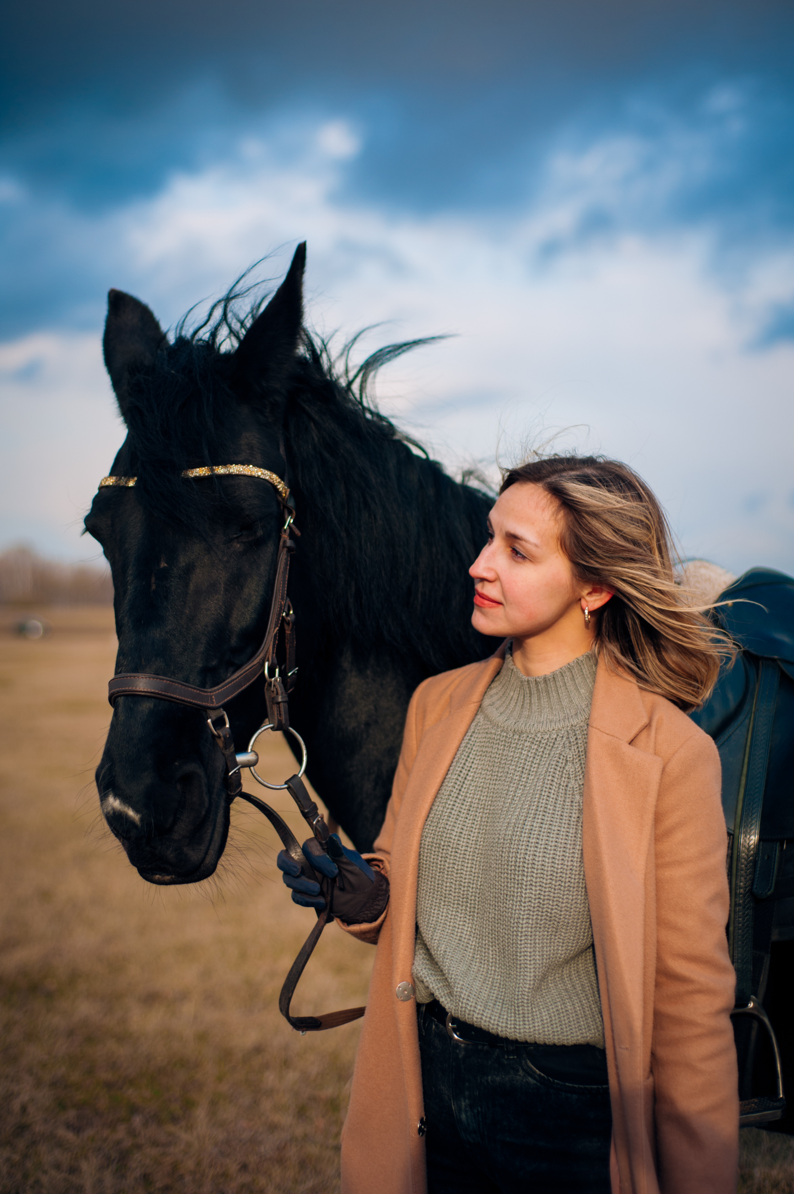 Алёна с лошадками. Фотограф в Новосибирске Полина Колмачевская