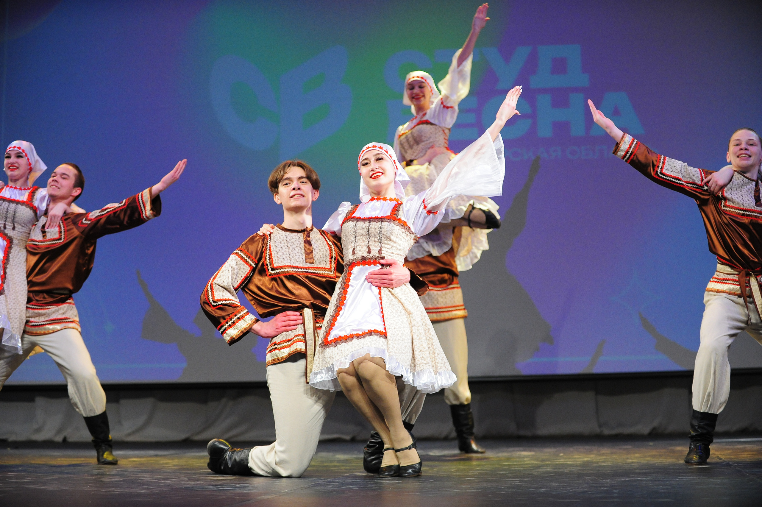 Студвесна. Танцевальное направление. Фотограф в Новосибирске Полина Колмачевская