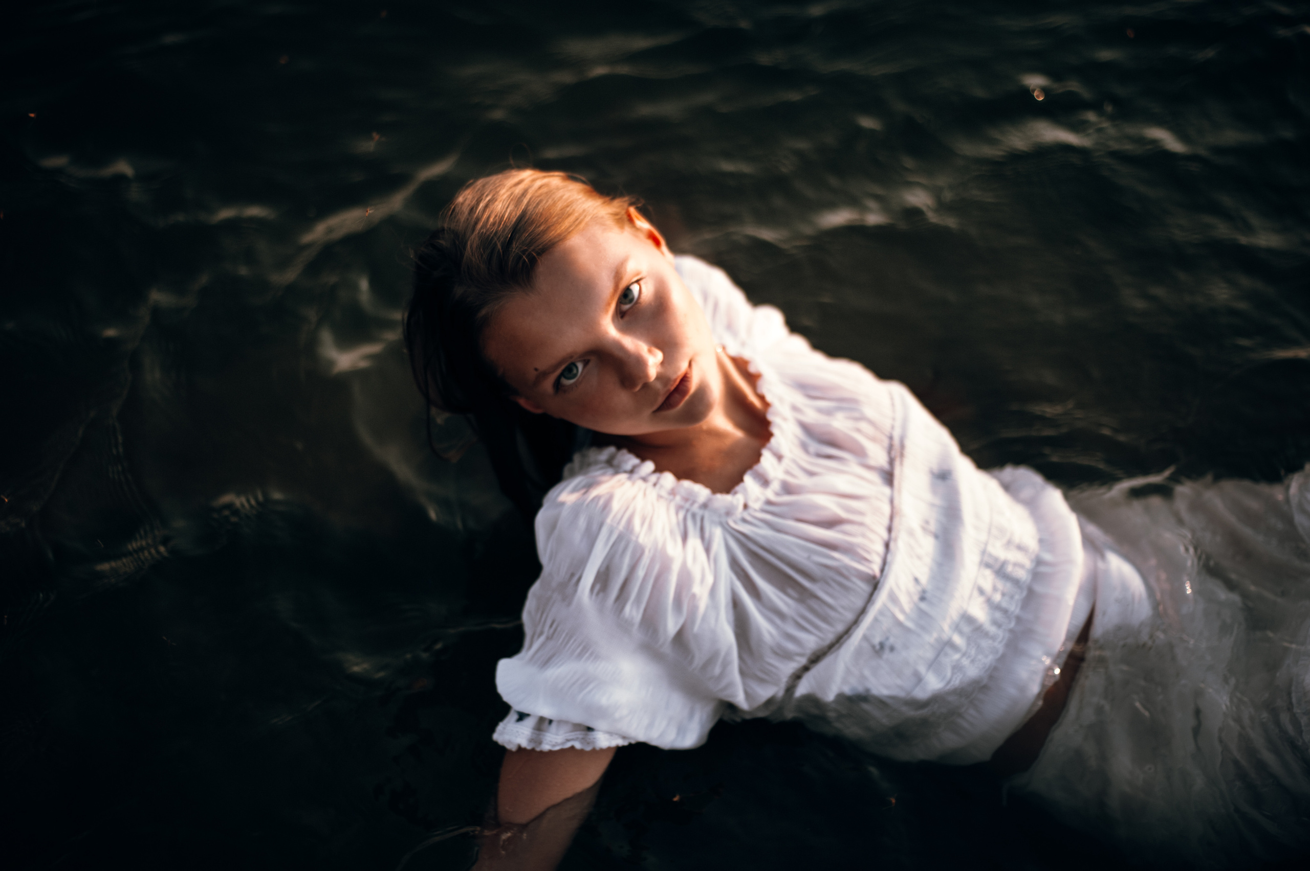 Катя, берег. Фотограф в Новосибирске Полина Колмачевская