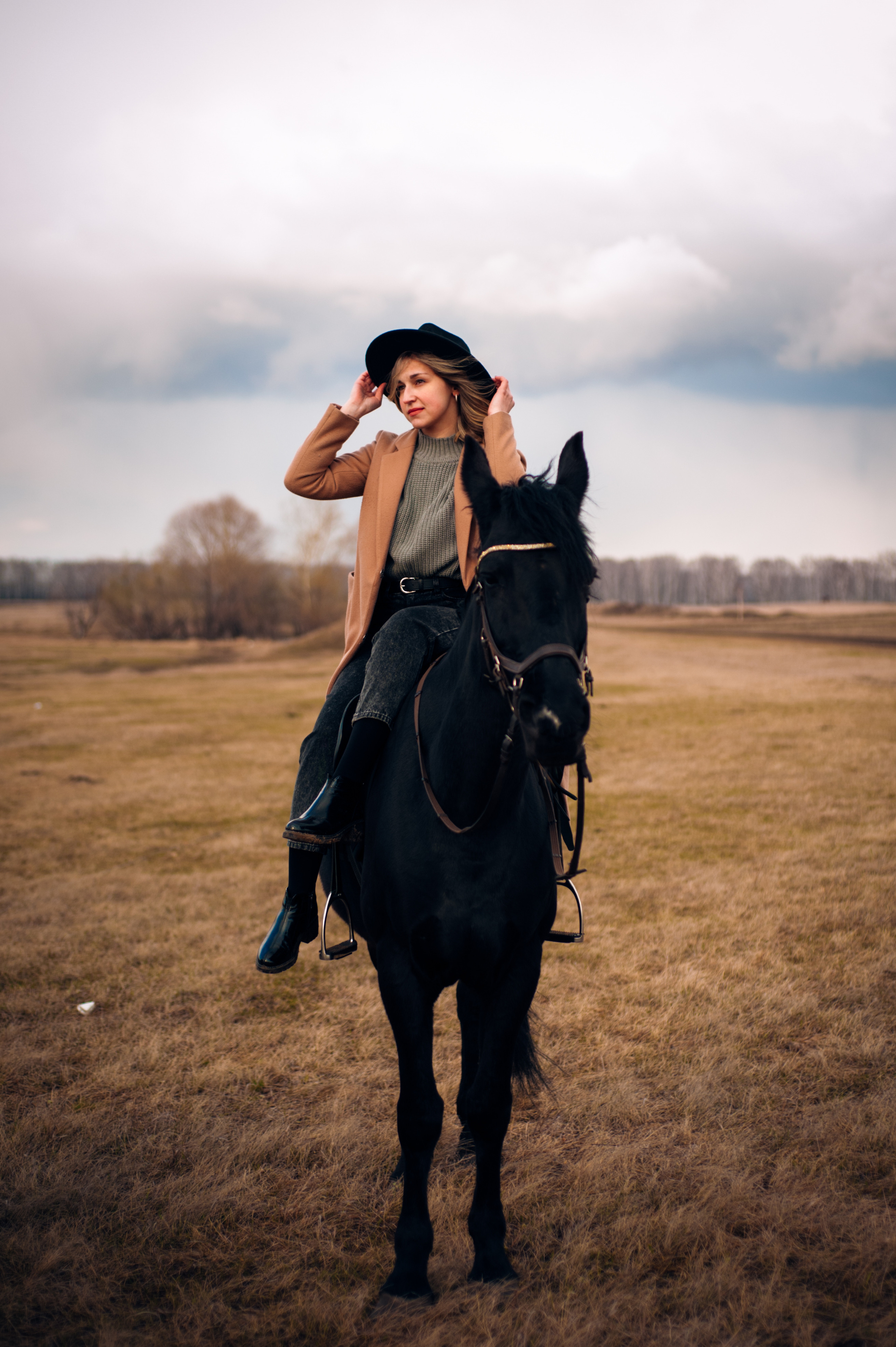 Алёна с лошадками. Фотограф в Новосибирске Полина Колмачевская
