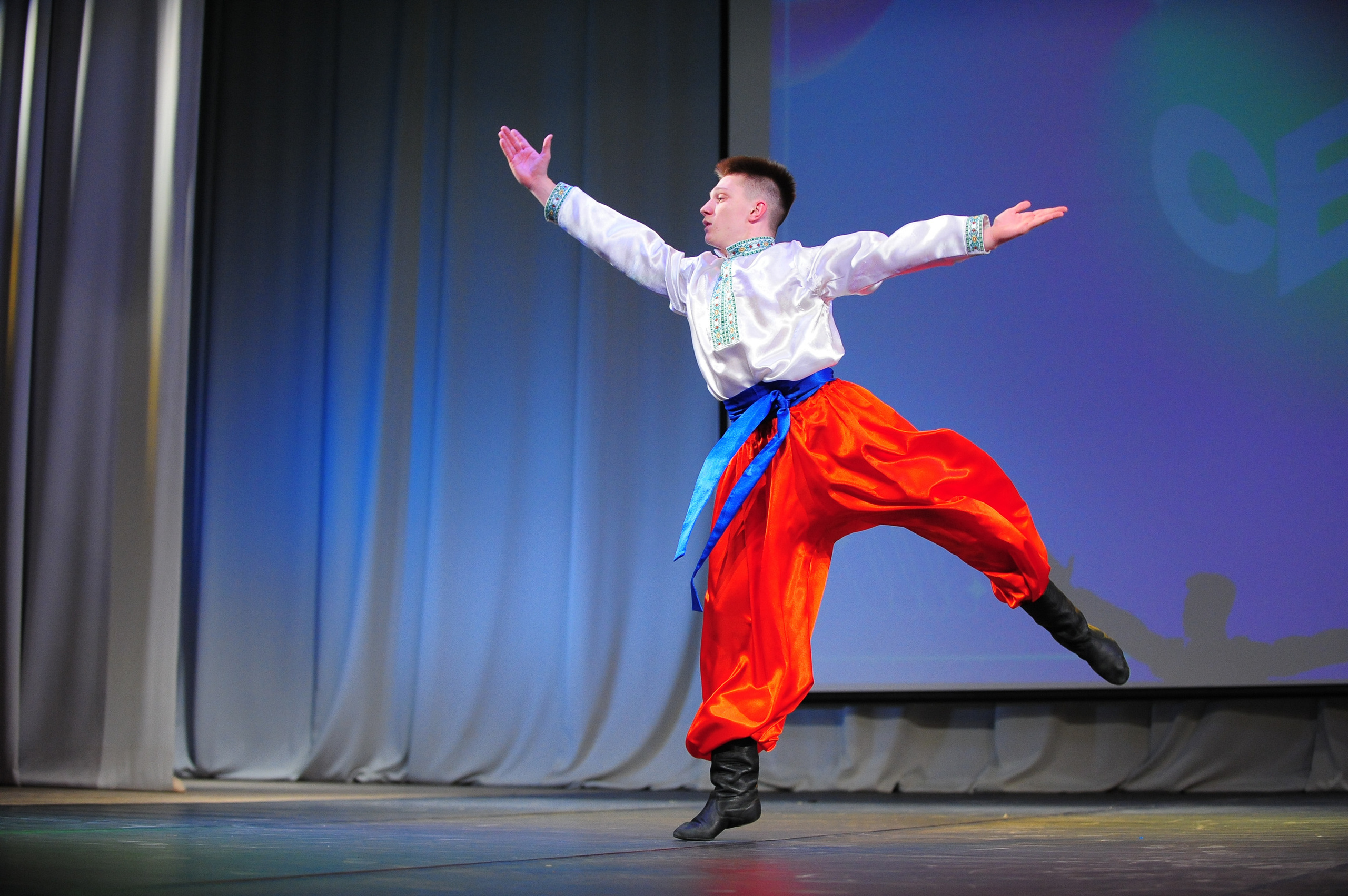 Студвесна. Танцевальное направление. Фотограф в Новосибирске Полина Колмачевская