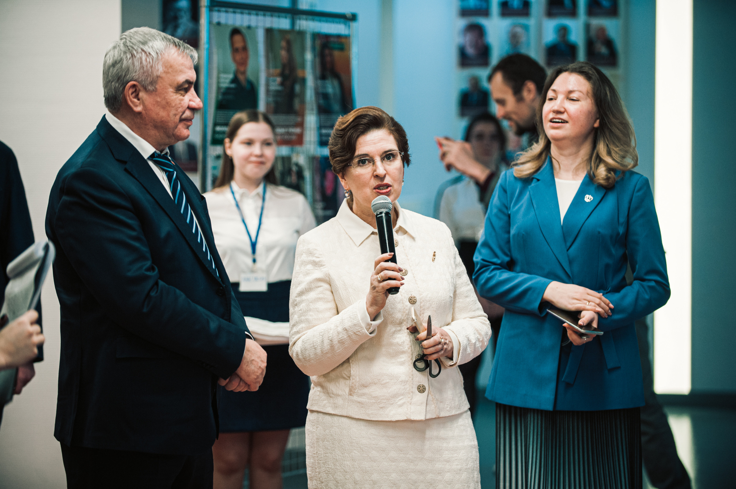 Открытие фотовыставки «Молодые ученые — будущее России». Фотограф в Новосибирске Полина Колмачевская