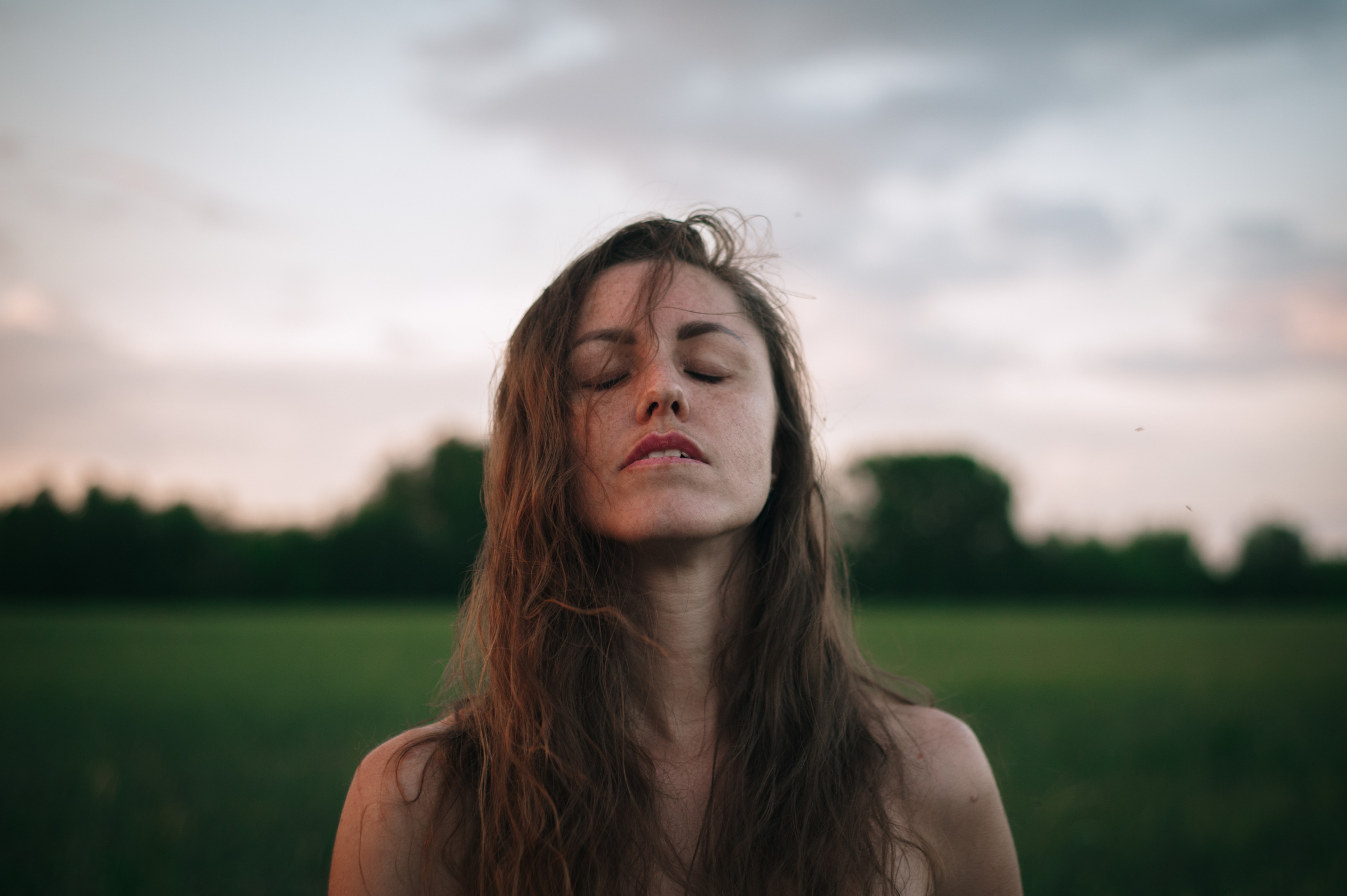 Таня, съёмка на закате. Фотограф в Новосибирске Полина Колмачевская