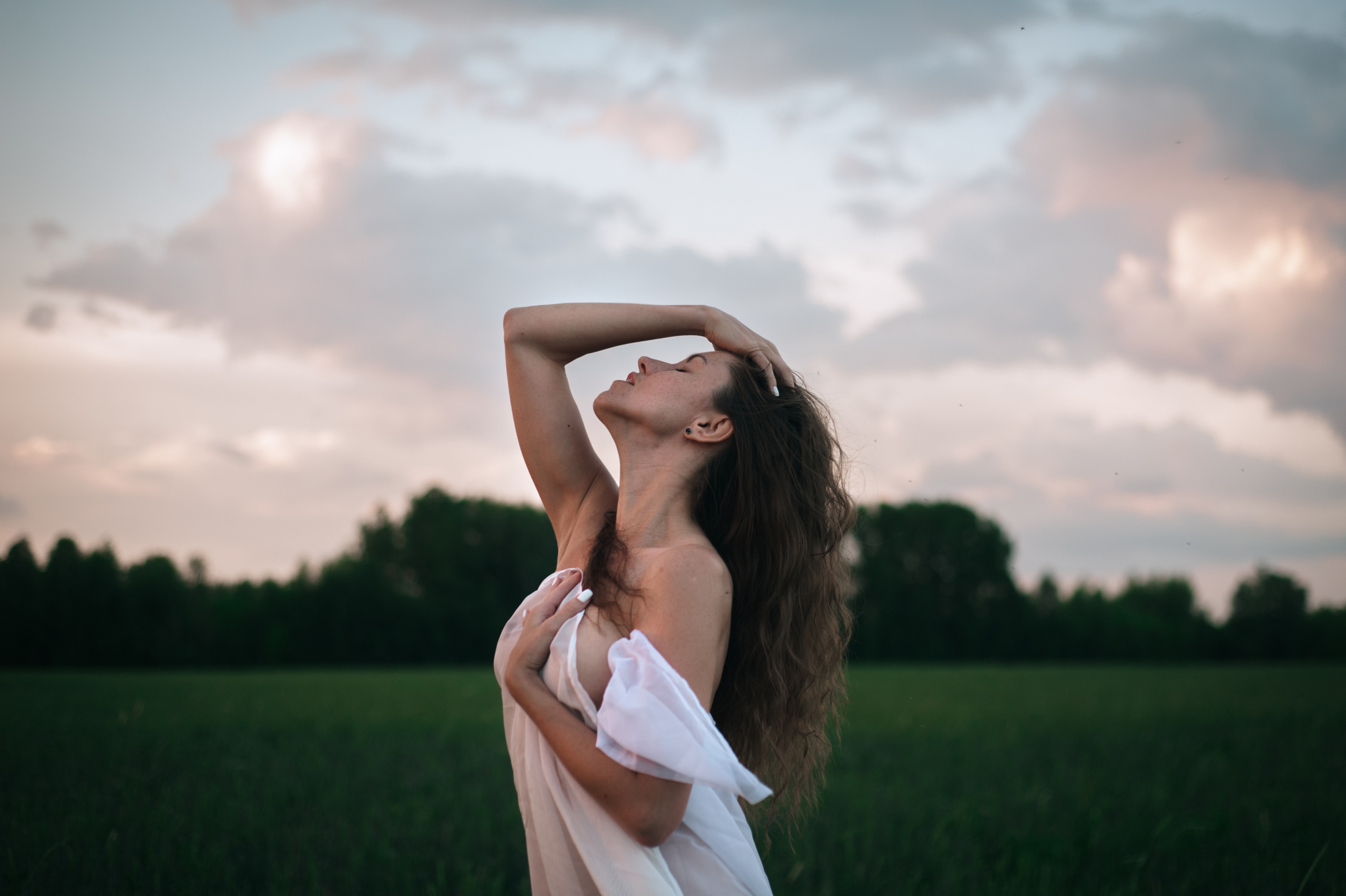 Таня, съёмка на закате. Фотограф в Новосибирске Полина Колмачевская