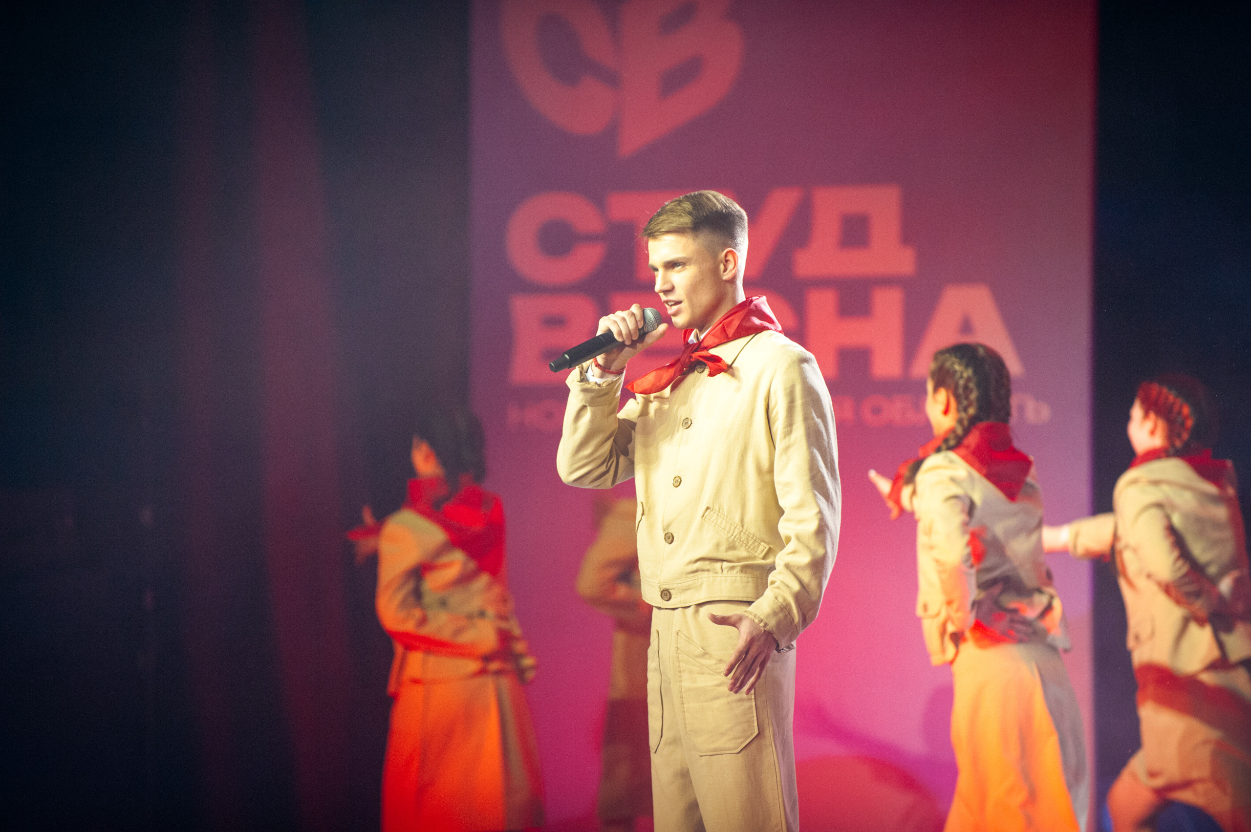 Гала-концерт студвесны. Фотограф в Новосибирске Полина Колмачевская