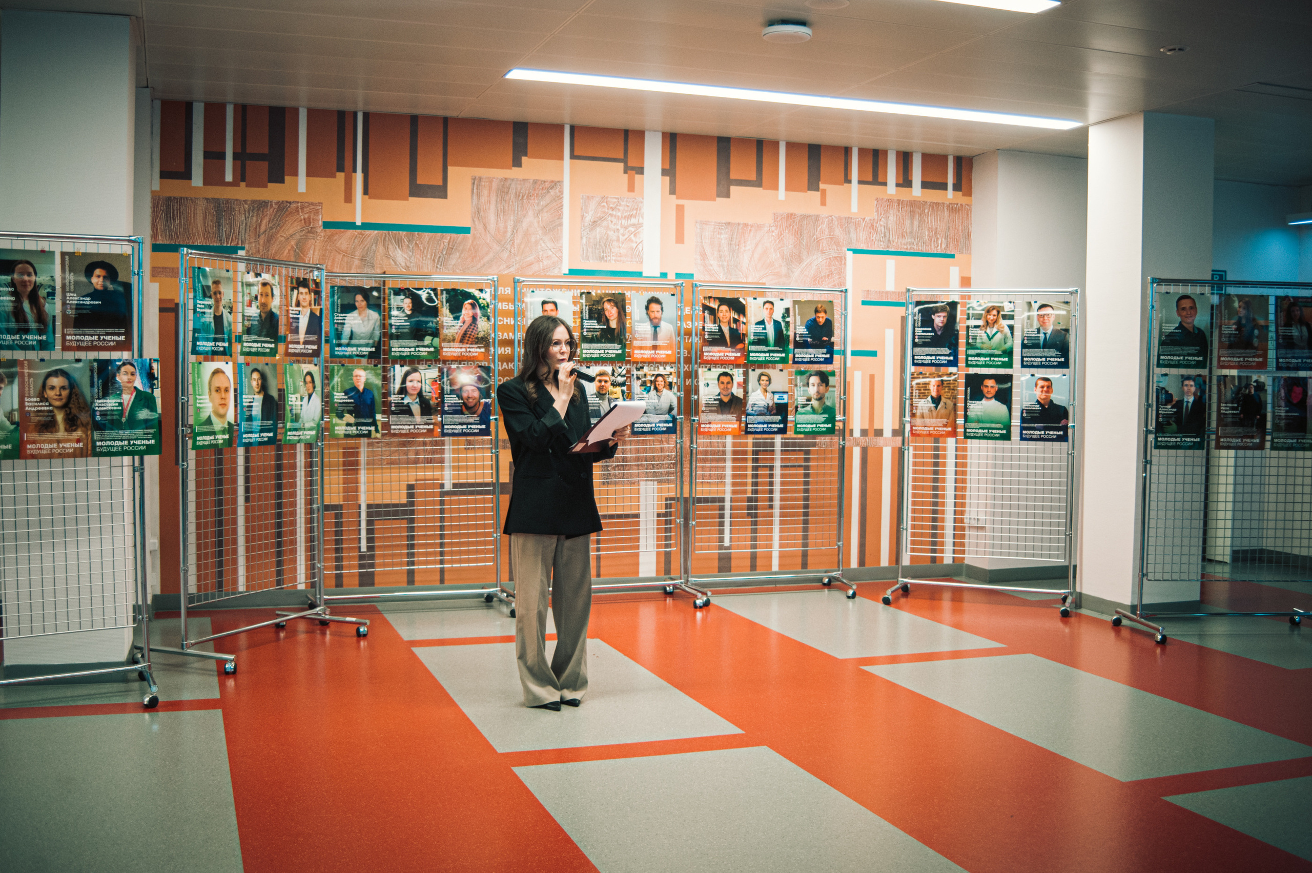 Открытие фотовыставки «Молодые ученые — будущее России». Фотограф в Новосибирске Полина Колмачевская