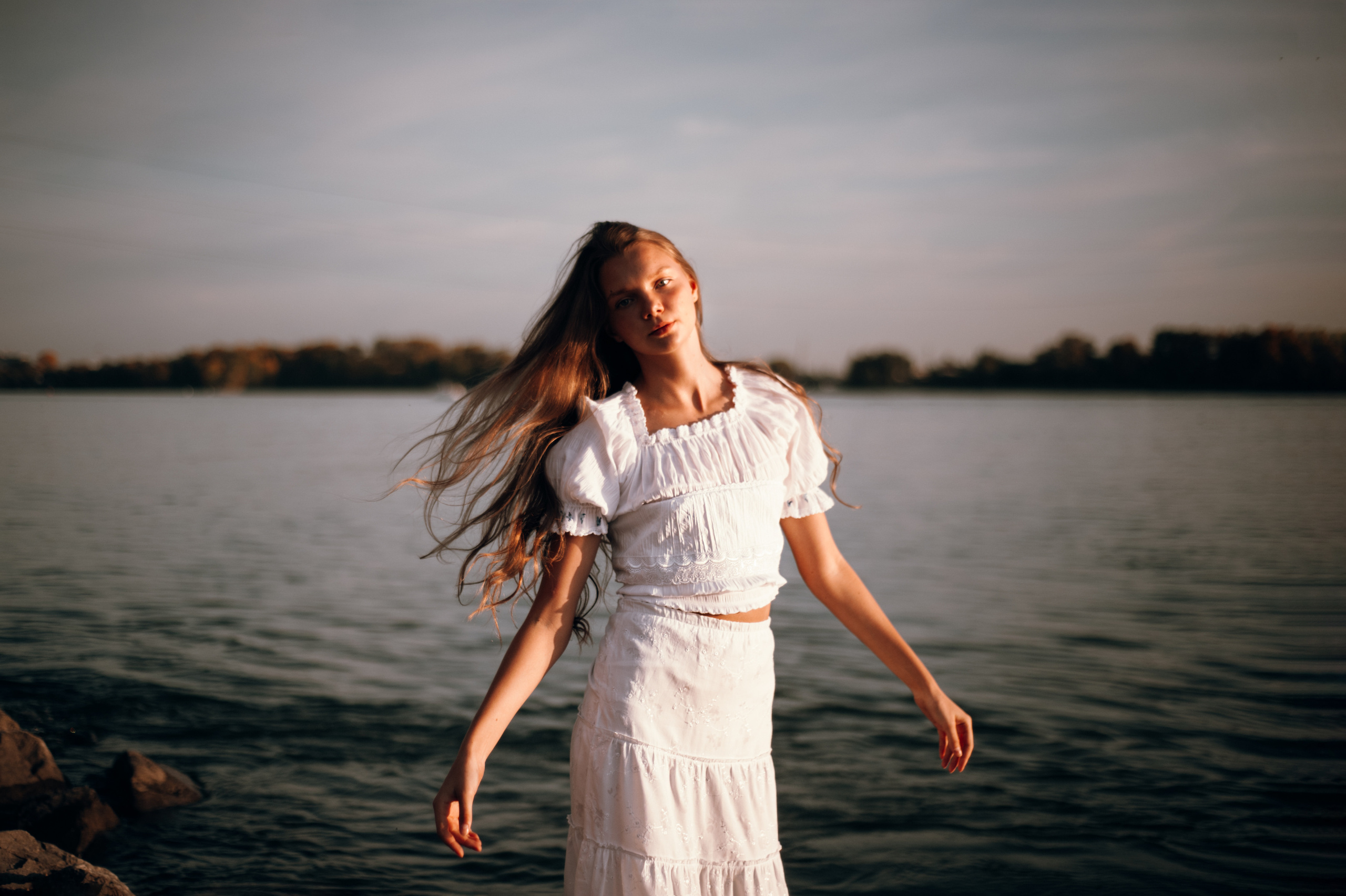 Катя, берег. Фотограф в Новосибирске Полина Колмачевская