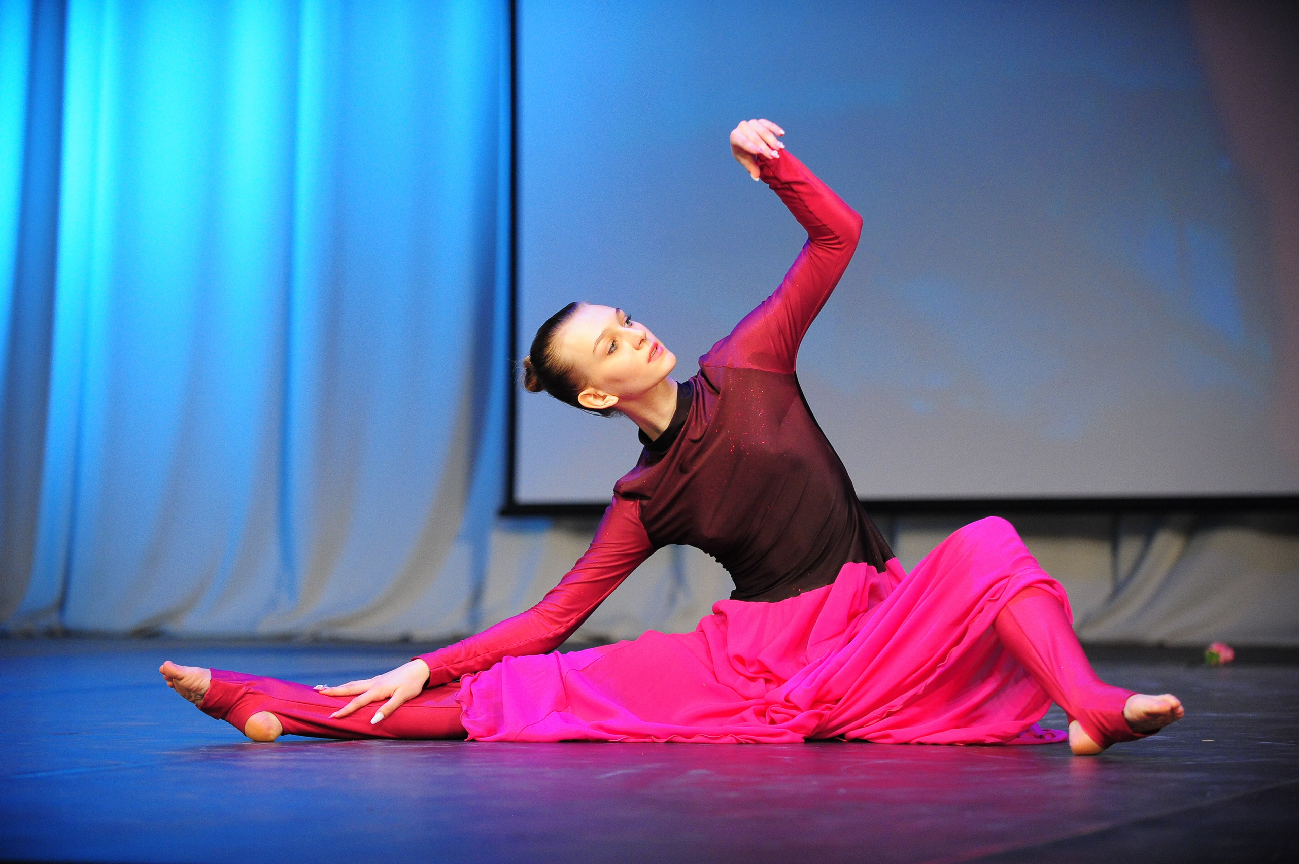 Студвесна. Танцевальное направление. Фотограф в Новосибирске Полина Колмачевская